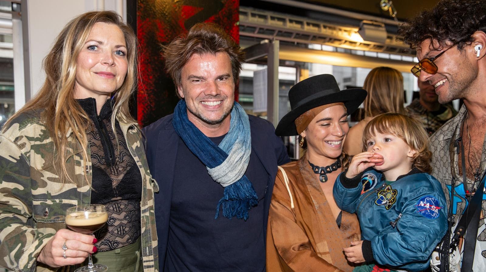 Sådan så det ud i 2021, hvor lykken stadig var stor mellem Bjarke Ingels og moderen til hans barn, Darwin Otero Ingels. Sådan er det tilsyneladende ikke længere, hvor Bjarke Ingels har fundet en ny kæreste.