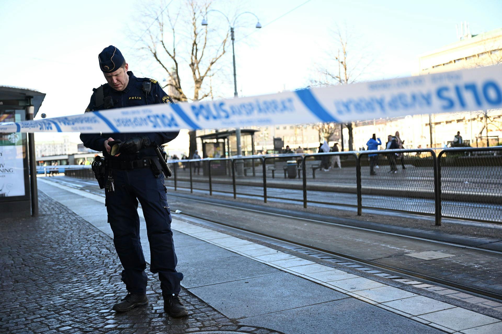 En pige er torsdag blevet stukket med kniv i Göteborg - en 35-årig mand er anholdt i sagen.