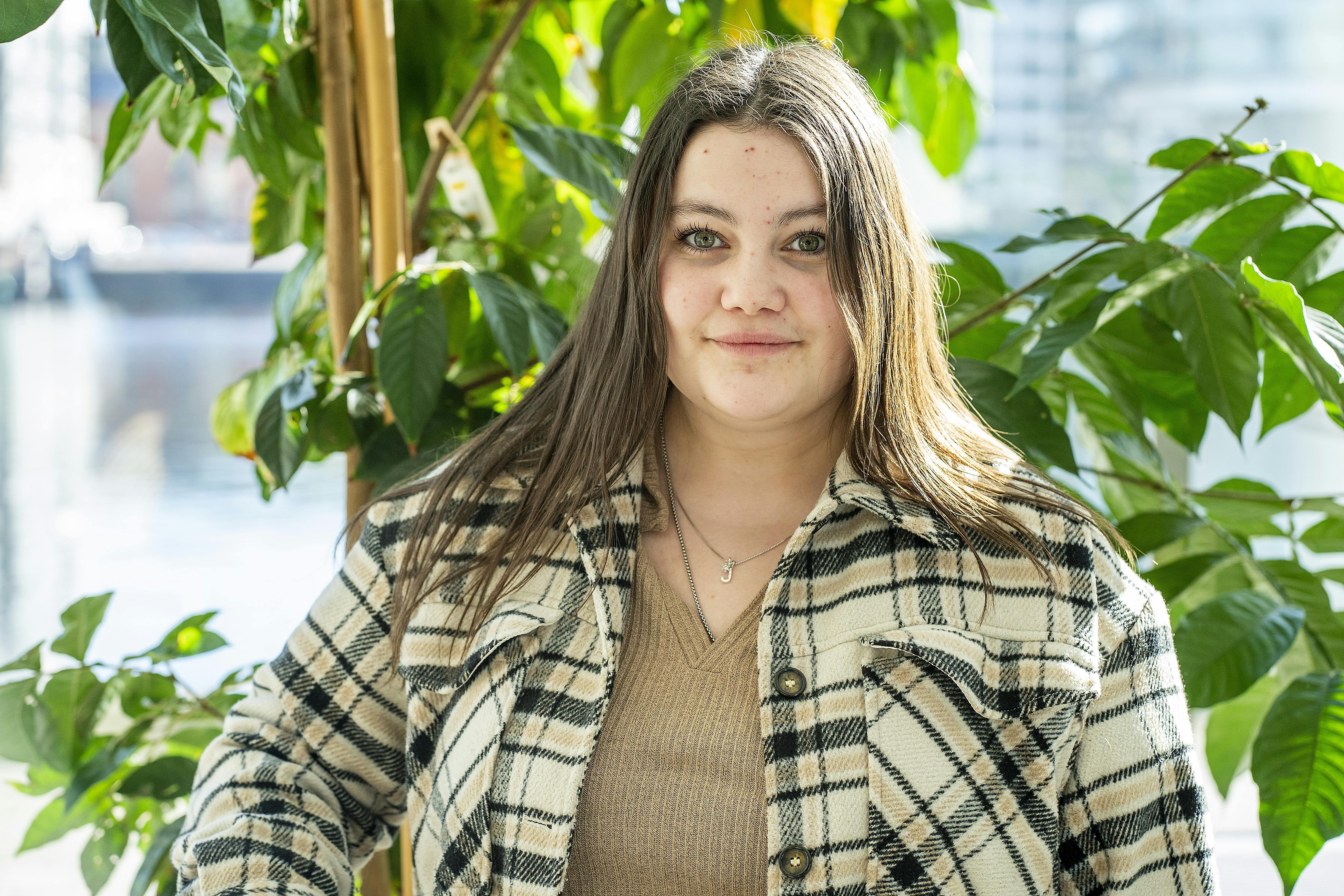 I SE og HØRs "Sladderministeriet" afslører Stephanie, at hendes forældre overvejede at trække sig fra det populære TV 2-program.