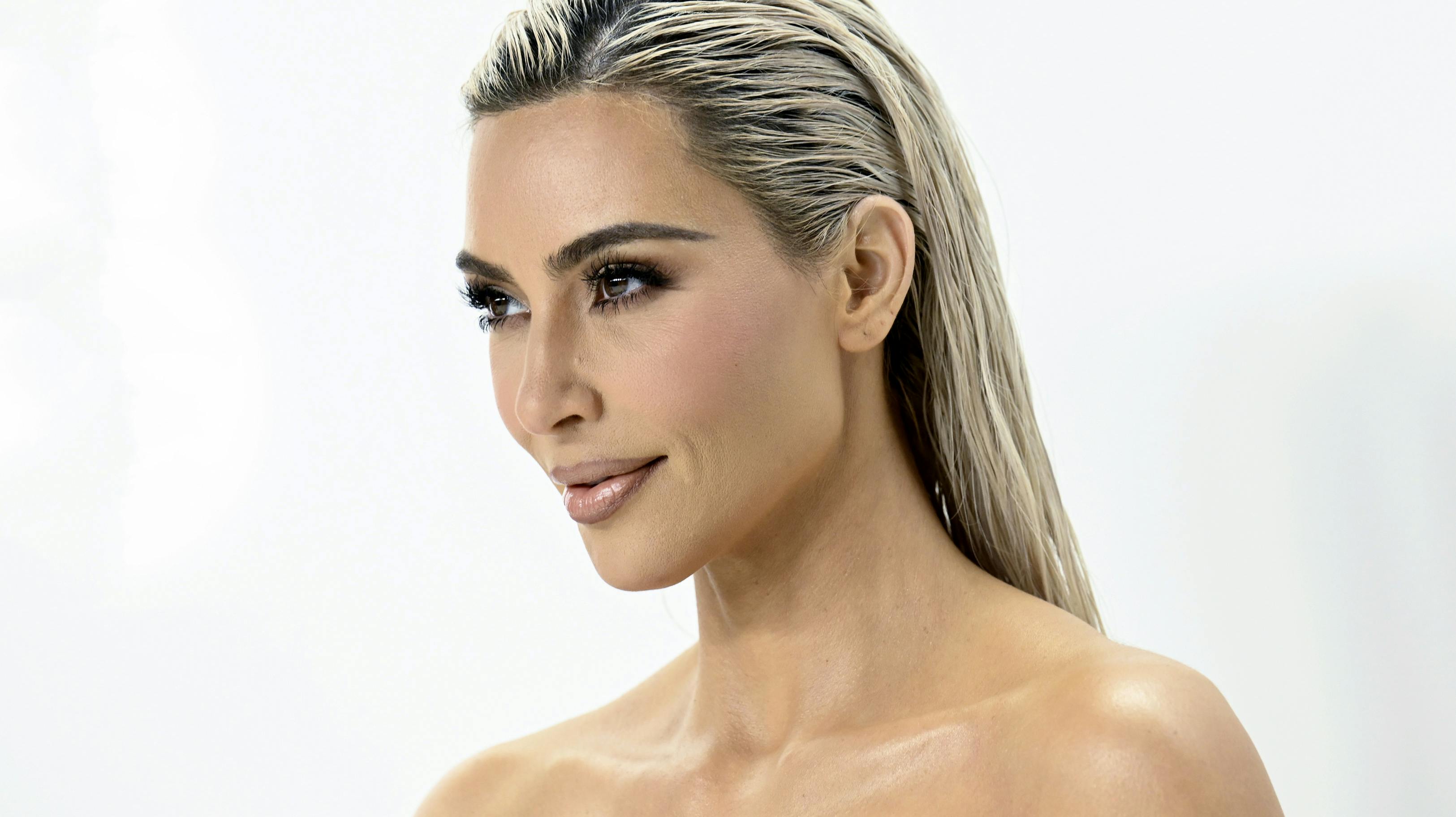 Fans af Kim Kardashian kan glæde sig til at se hende på - helt sikkert - ret dybt vand, når hun i nær fremtid skal være med i "Carpool Karaoke"