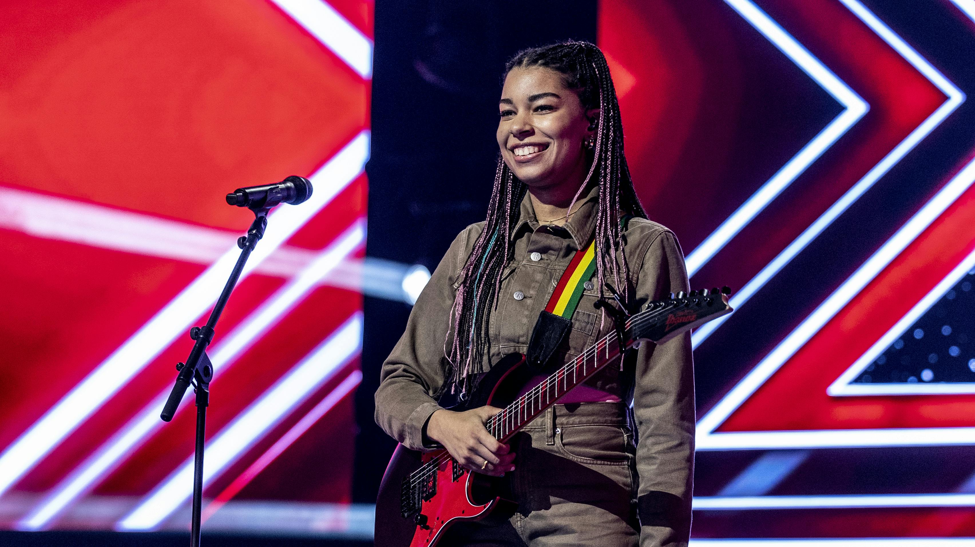 Kwamie Livs deltager Nambahlou var i den grad lettet, da hun gik videre til næste liveshow af "X Factor". 
