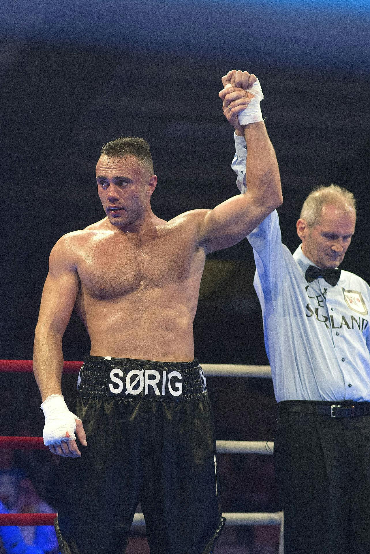Tobias Sørig er tidligere bokser og kender derfor til alt, hvad Sarah Mahfoud går igennem inden en stor kamp.
