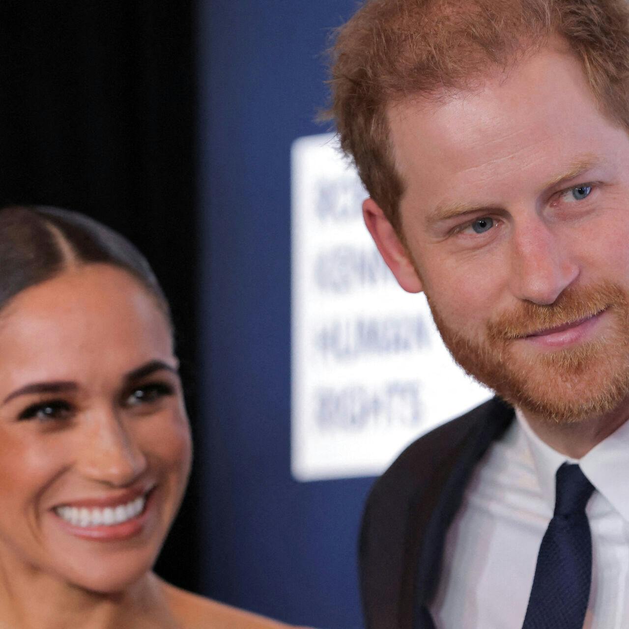 Prins Harry og Meghan Markle ER inviteret med til kong Charles' kroning.