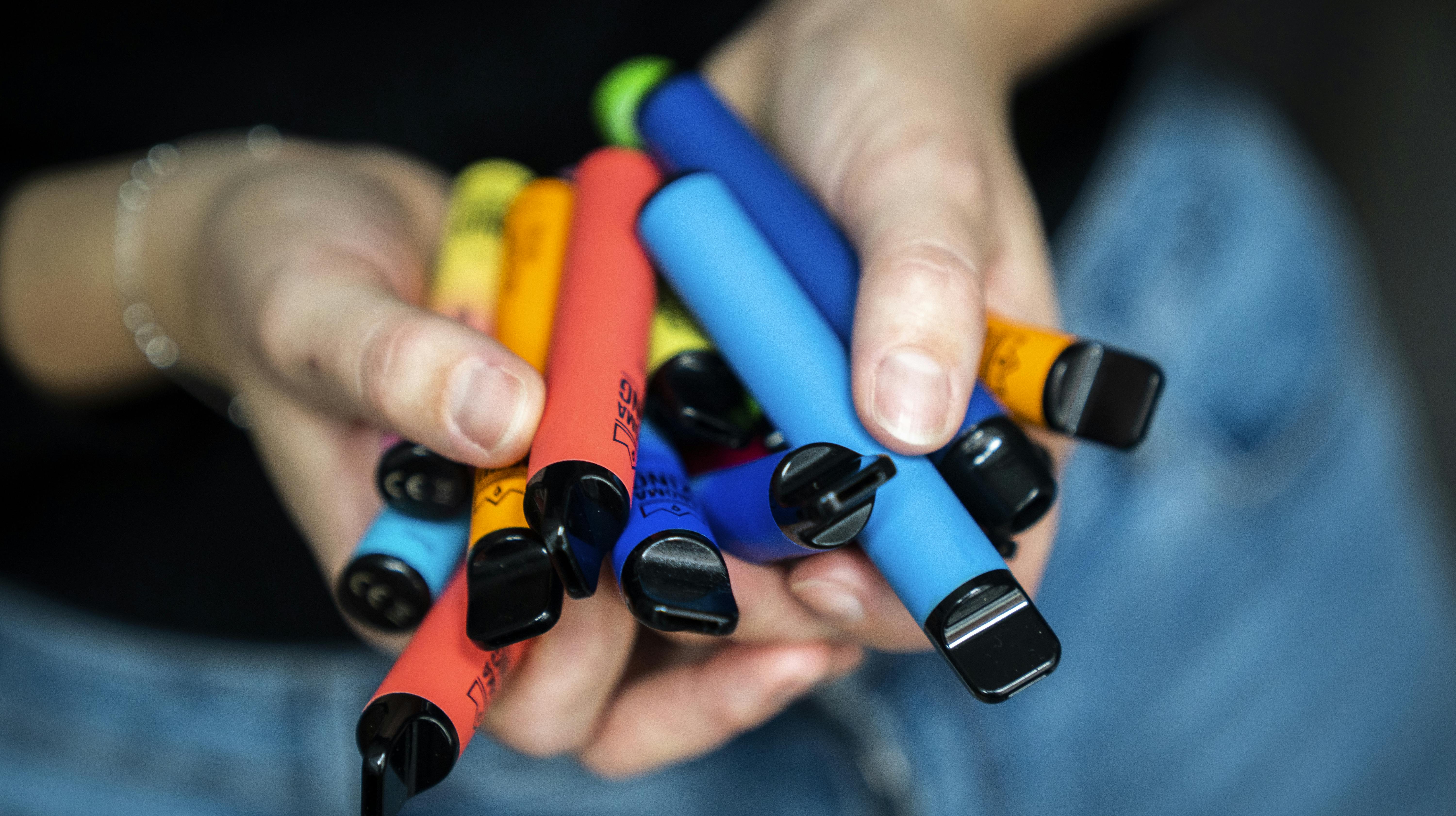 Nu advarer Favrskov Kommune om den "nikotin"-trend, der breder sig blandt danske børn og unge.