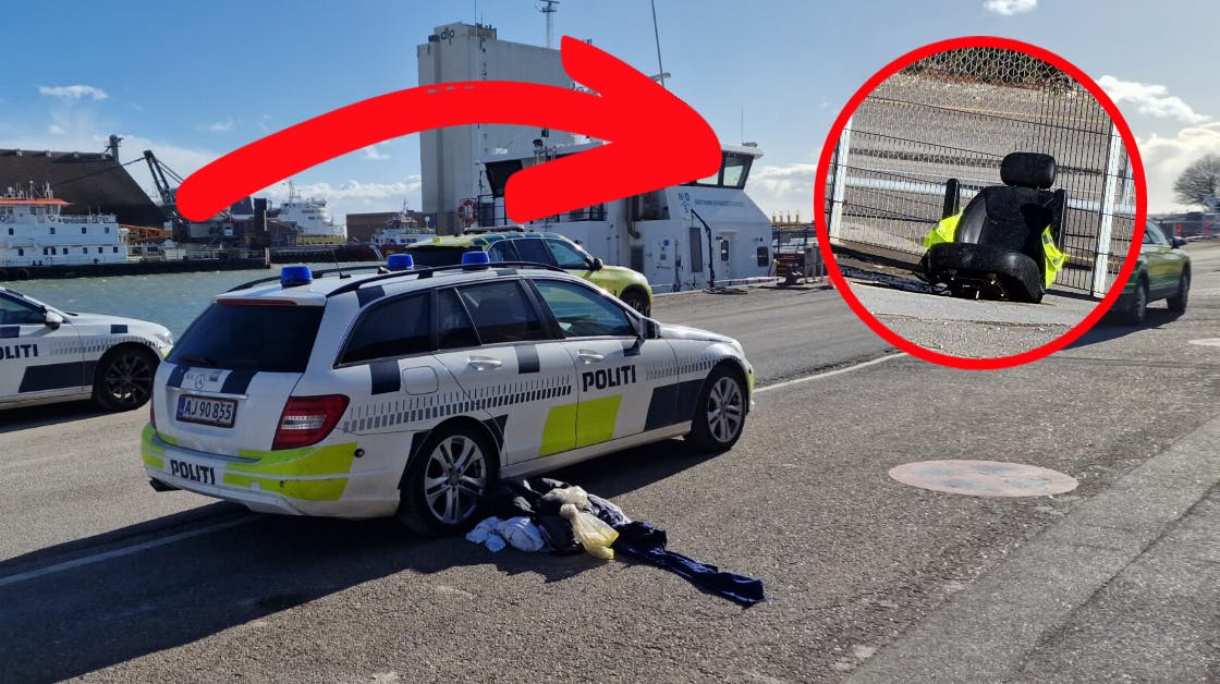 Her ses en del af elscooteren, efter den ældre mand var reddet i land.
