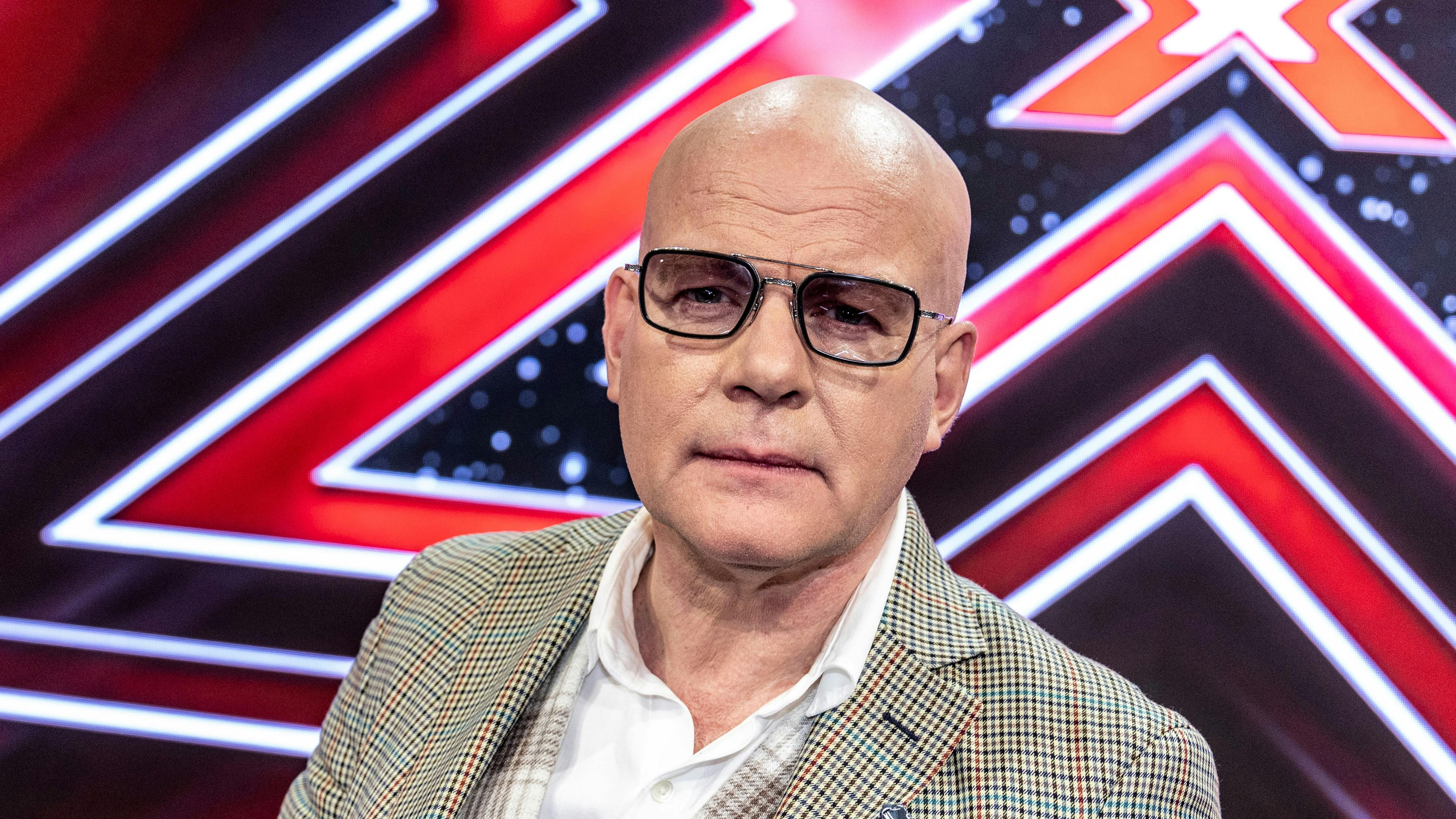 Thomas Blachman har heldigvis intet imod at dele ud af sine holdninger til musik, når han fredag efter fredag sætter sig til rette ved "X Factor"-dommerbordet.
