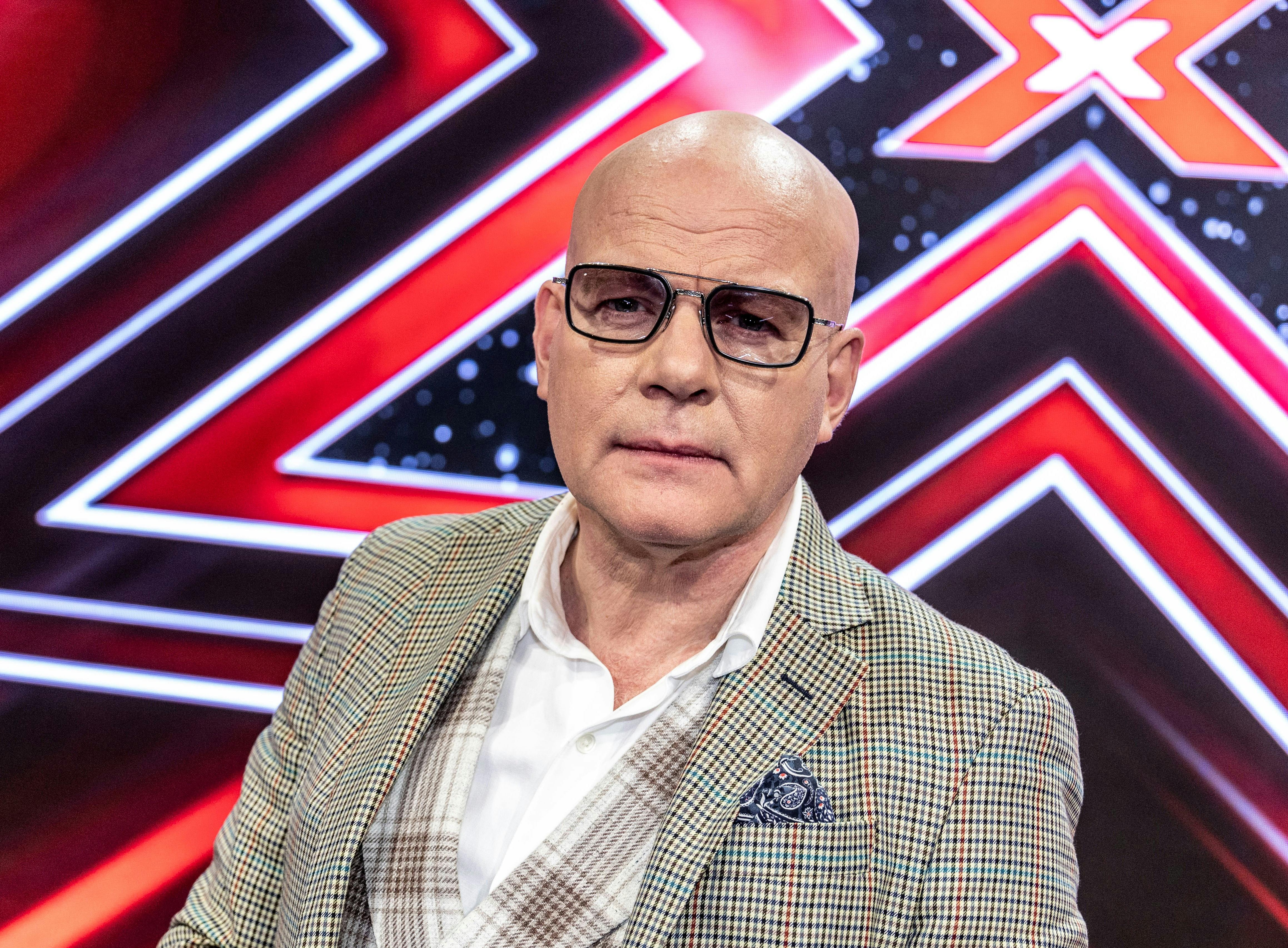 Thomas Blachman har heldigvis intet imod at dele ud af sine holdninger til musik, når han fredag efter fredag sætter sig til rette ved "X Factor"-dommerbordet.