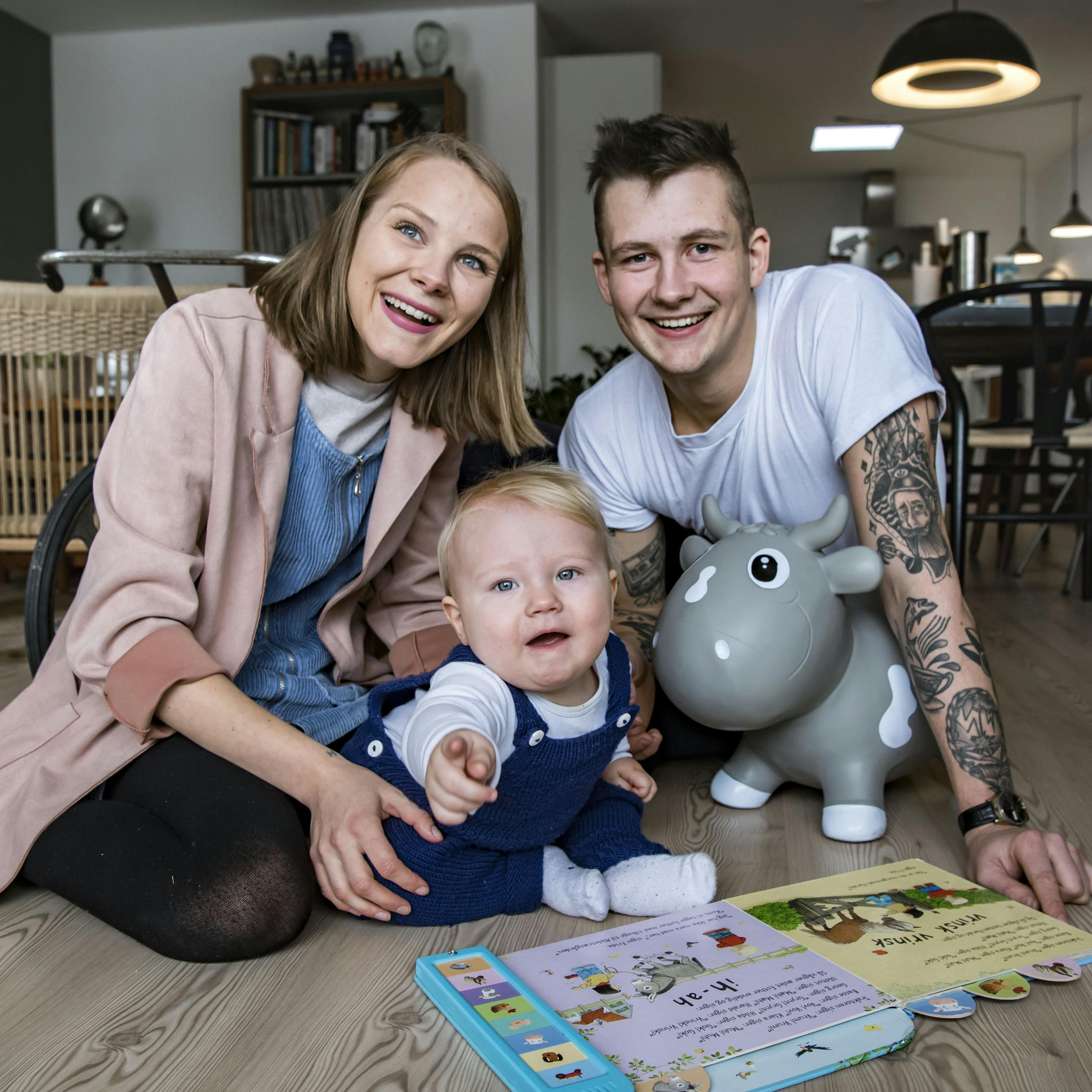 Her ses parret i 2018 med sønnen Villy. 