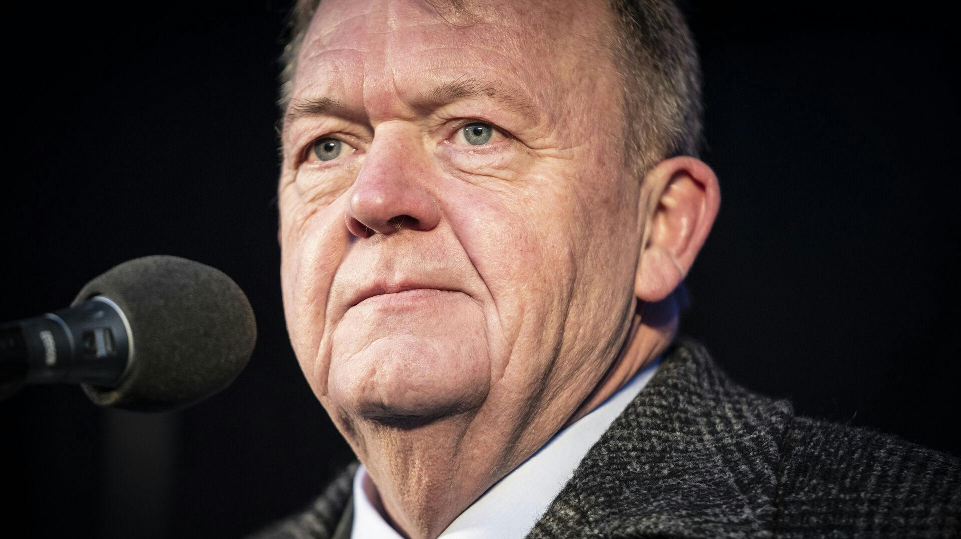 Lars Løkke Rasmussen sætter onsdag ord på sagen om partifællen Jon Stephensen. Han "bryder" sig ikke om "det billede, der er tegnet".