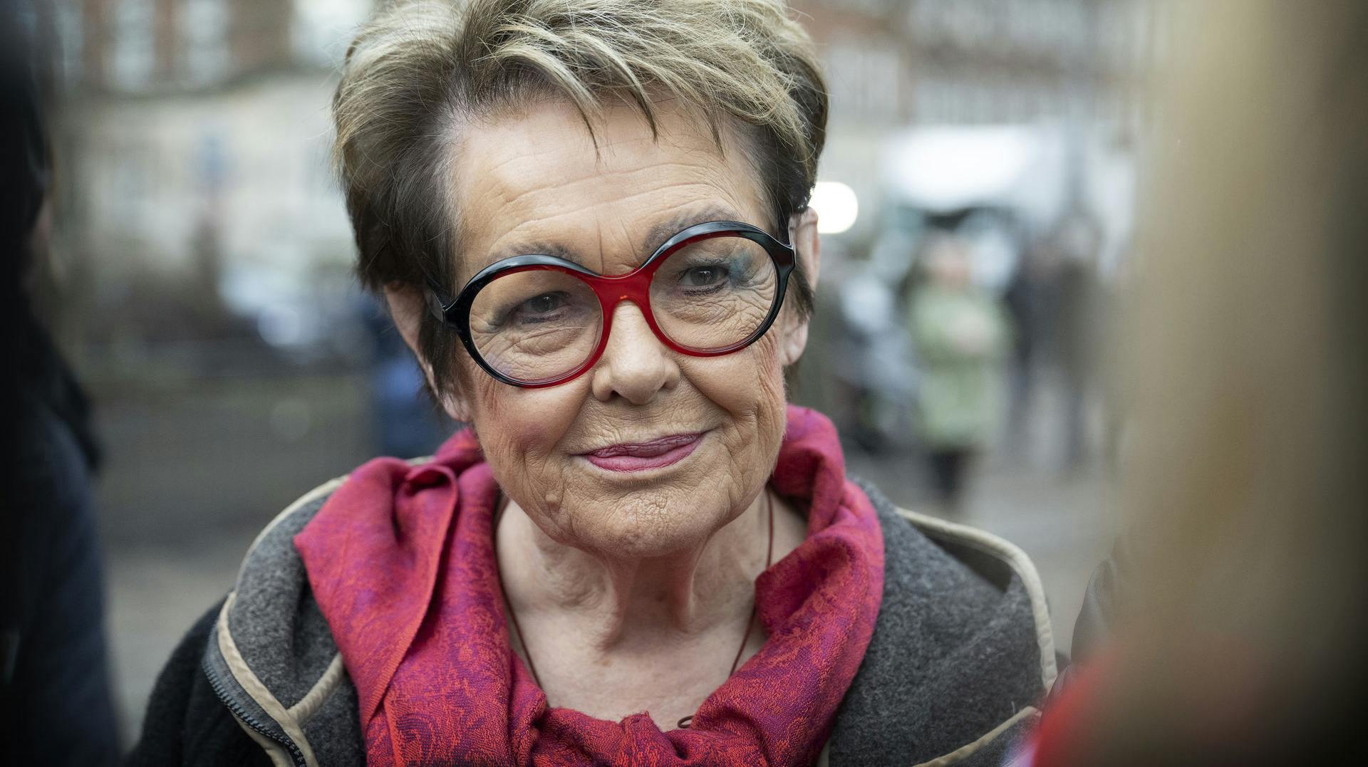- Alting gik amok, der blev bedt om kodeord og valg af svar på underlige spørgsmål, skriver hun i sit debatindlæg.