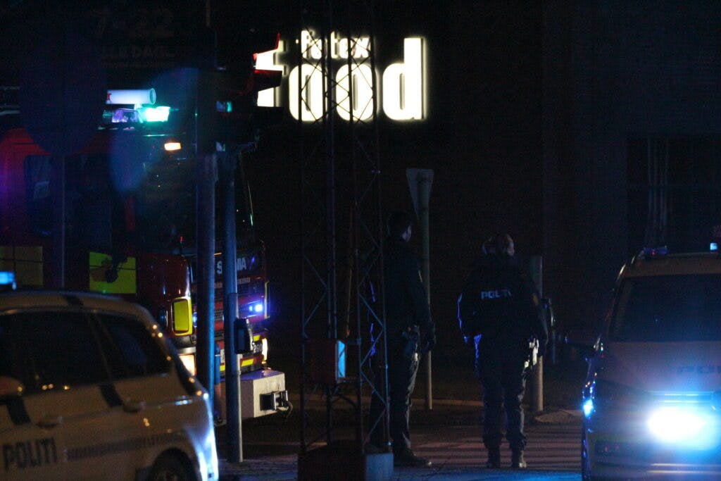 Eksplosionen skete på Magleby Torv i Dragør. Nu er en person anholdt og sigtet.