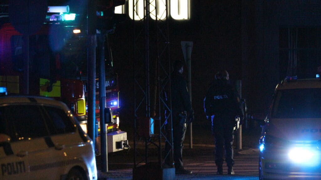 Eksplosionen skete på Magleby Torv i Dragør. Nu er en person anholdt og sigtet.