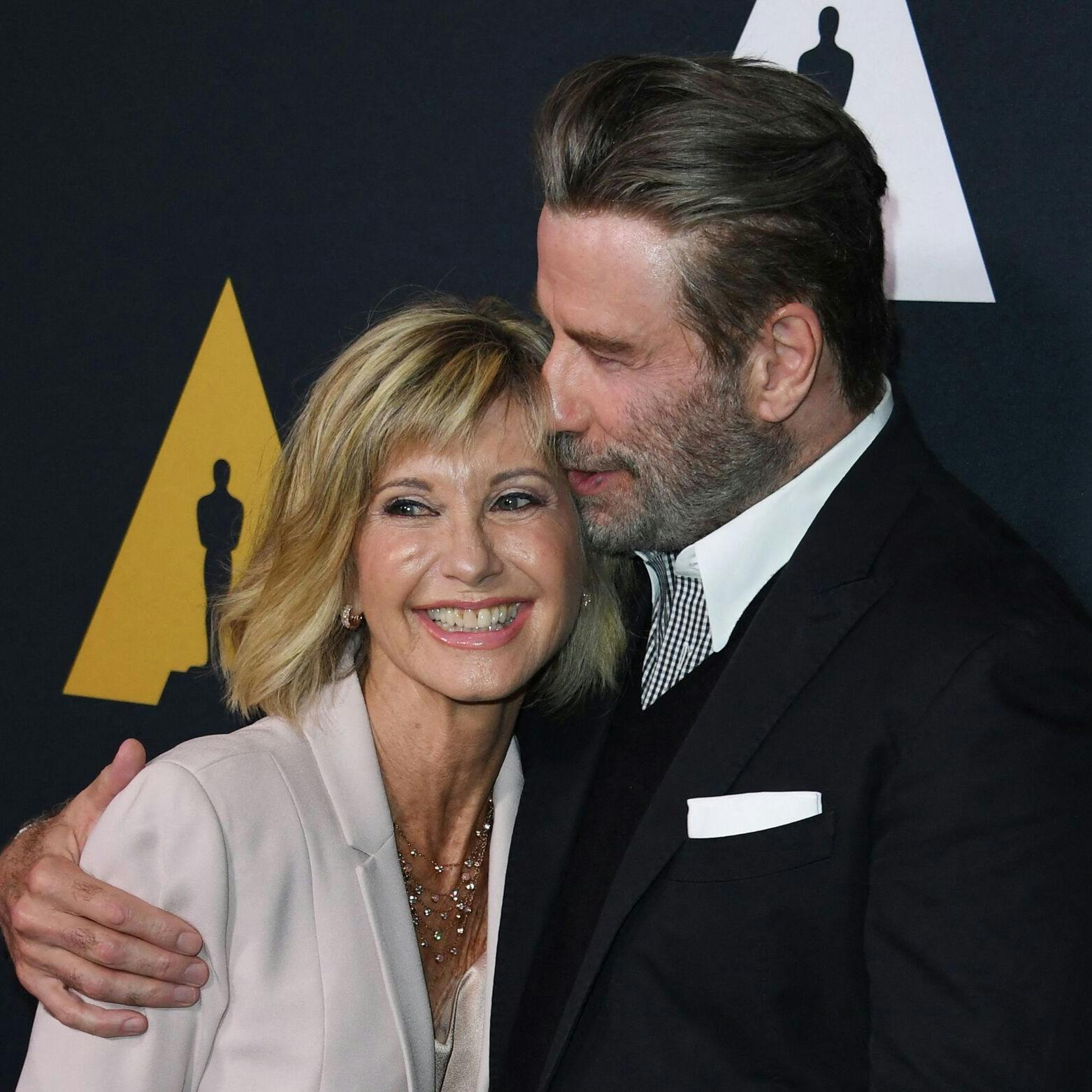 John Travolta brød sammen, da han skulle tale om sin afdøde veninde Olivia-Newton John til årets Oscar-uddeling.