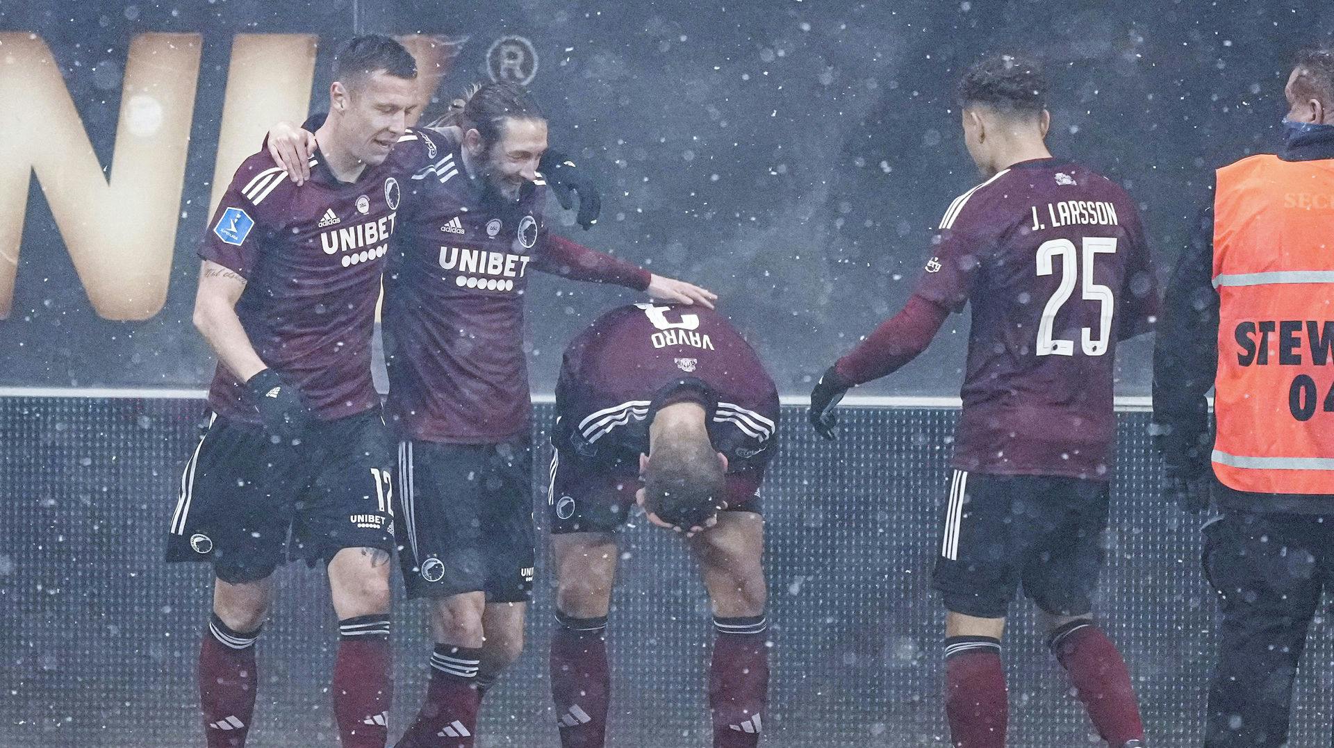 Denis Vavro var meget rørt efter han havde udlignet til 1-1 mod AC Horsens. Forsvarsspilleren havde nemlig i ugen op til kampen mistet sin bedstefar.