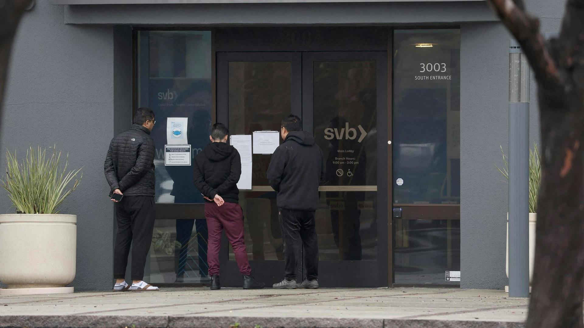 Den britiske afdeling af Silicon Valley Bank er blevet købt af storbanken HSBC for ét pund.