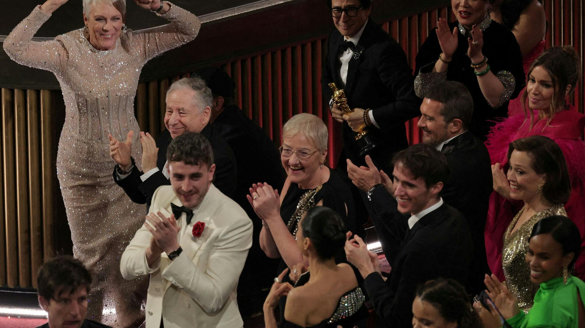 Reaktionen, da Daniel Kwan, Daniel Scheinert og Jonathan Wang vandt en Oscar i kategorien Bedste Film for "Everything Everywhere All at Once".