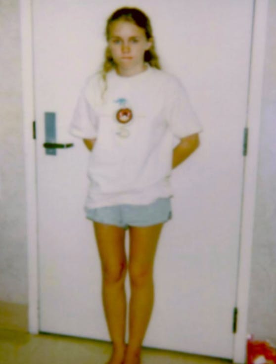 Kara Robinson var 15 år gammel, da hun faldt i kløerne på en bestialsk seriemorder. 