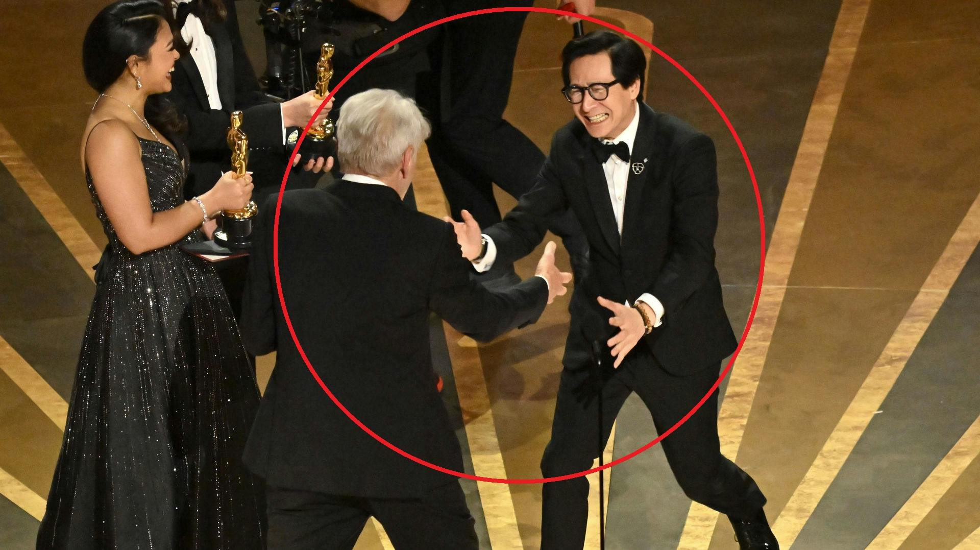 Harrison Ford og Jonathan Ke Quan havde rørende øjeblik sammen på scenen til Oscar-uddelingen.