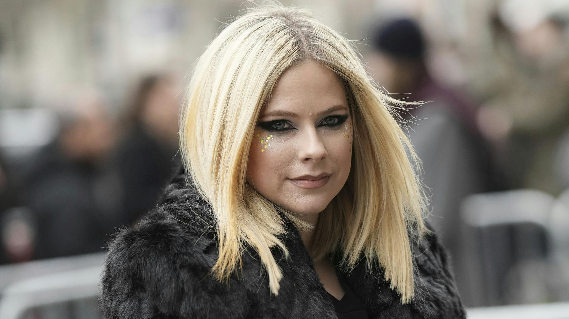 Det gik vildt for sig, da Avril Lavigne var på scenen til årets JUNO Awards.