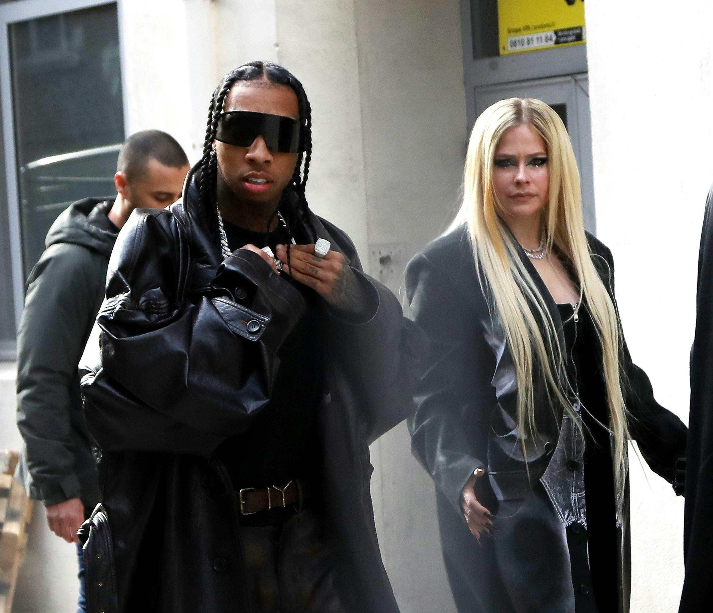 Noget tyder på, at det er et spørgsmål om tid, før Avril Lavigne og Tyga officielt springer ud som et par.