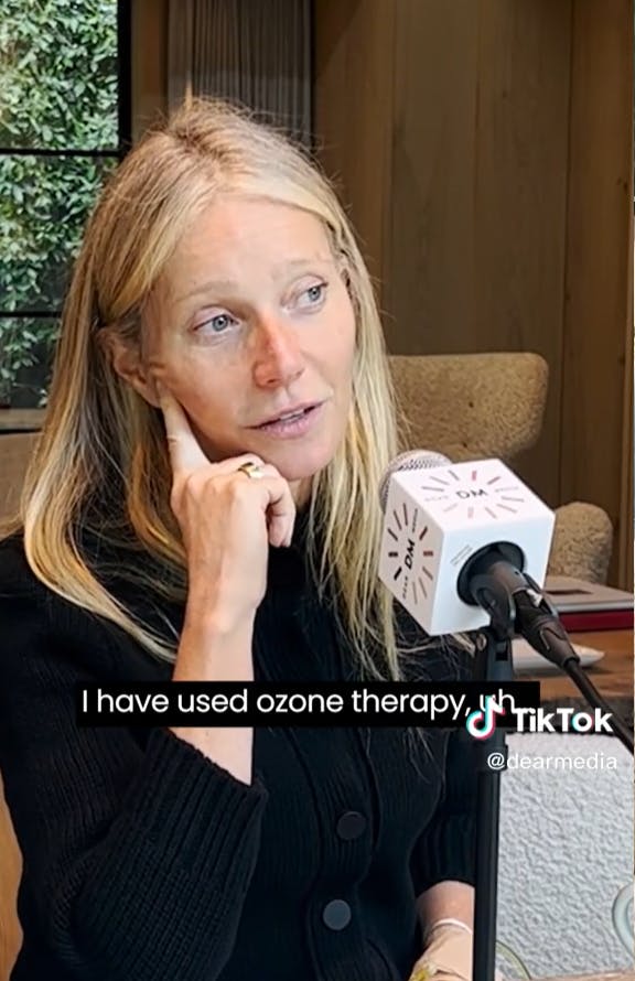 50-årige Gwyneth Paltrow har forsøgt sig med ozonbehandling bag i. Og det fortæller hun glædeligt om i en ny podcast, som dog får folk til at ryste på hovedet.&nbsp;
