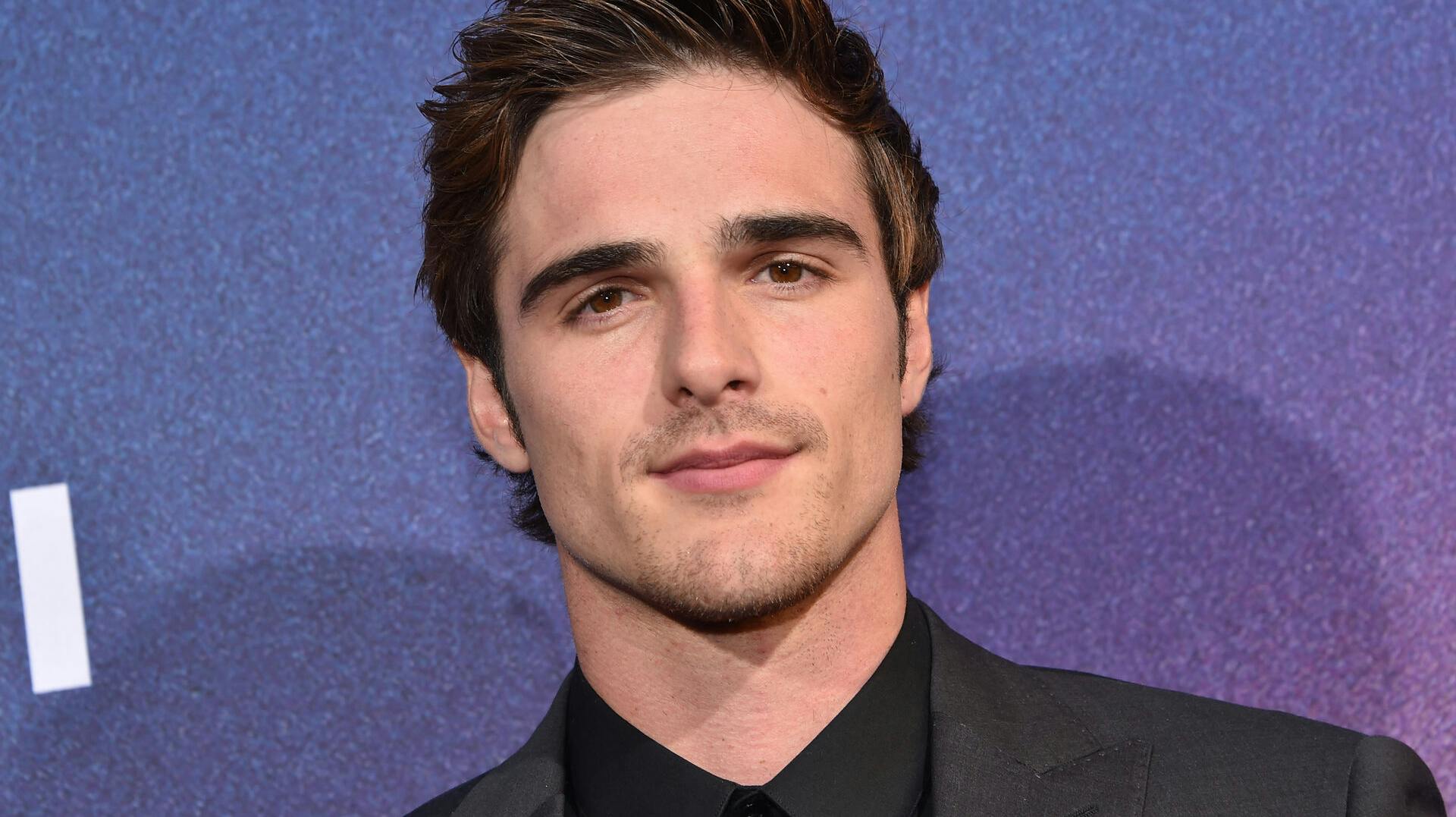 Jacob Elordi er gået rettens vej for at få stoppet uhyggelig stalker.