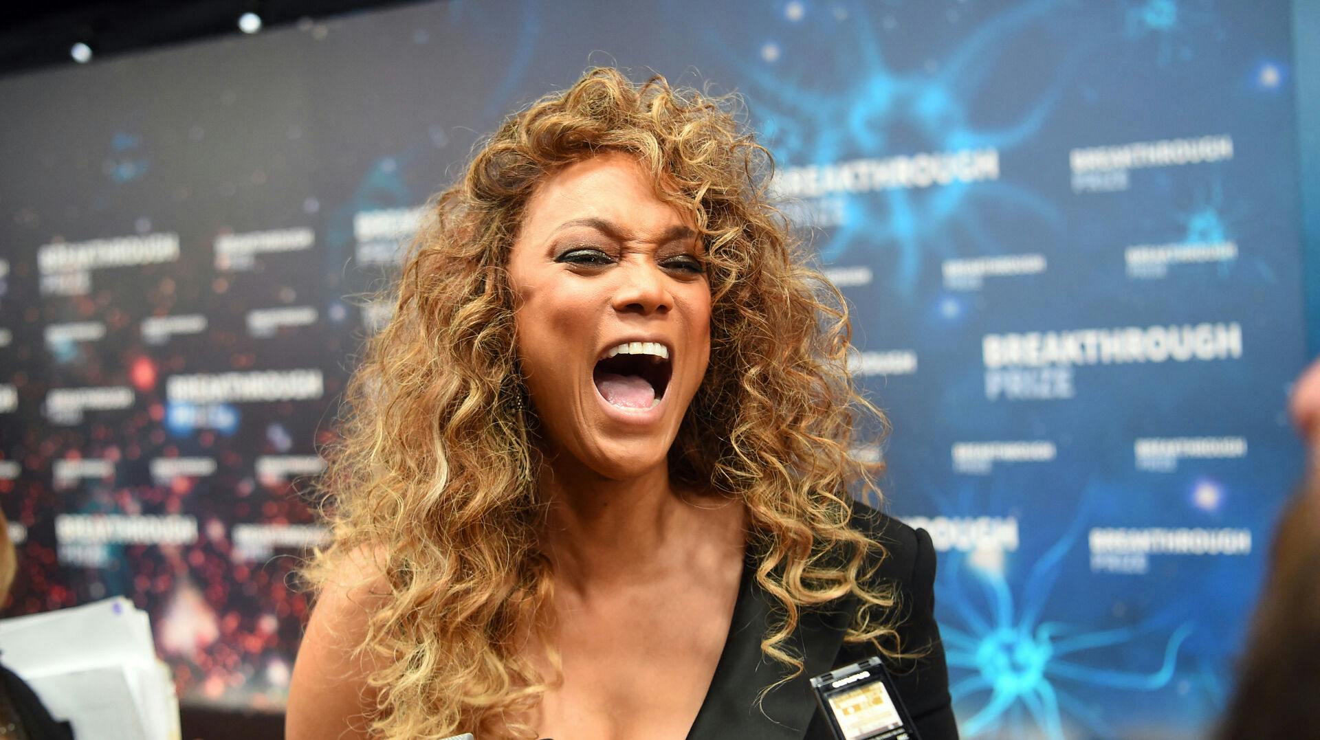 Den 49-årige model har været tv-vært for den amerikanske version af "Vild med dans" siden 2010. Nu er det dog slut.