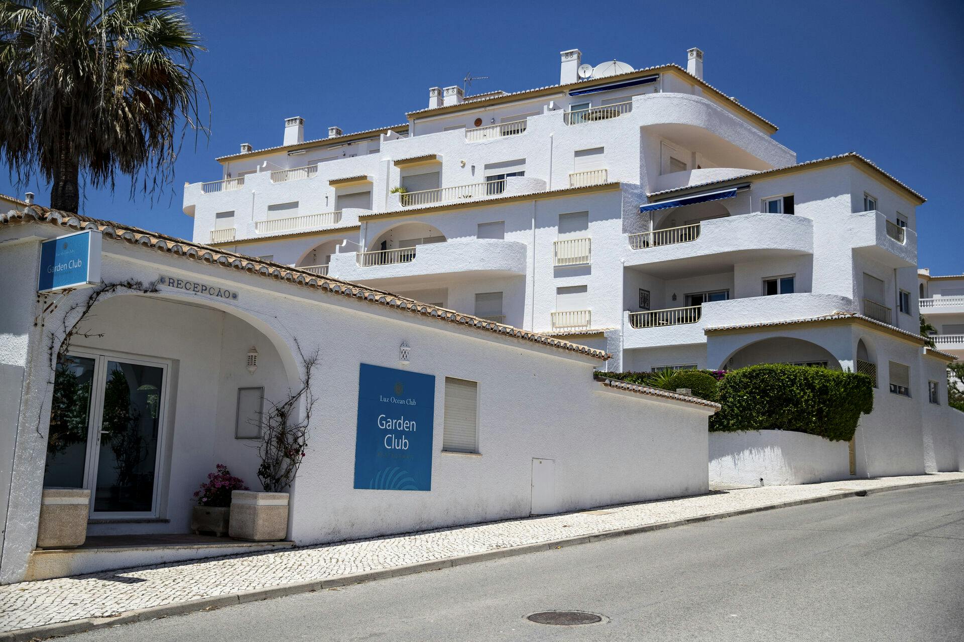 Det var fra dette feriekompleks i Praia da Luz, at Maddie forsvandt i maj 2007.