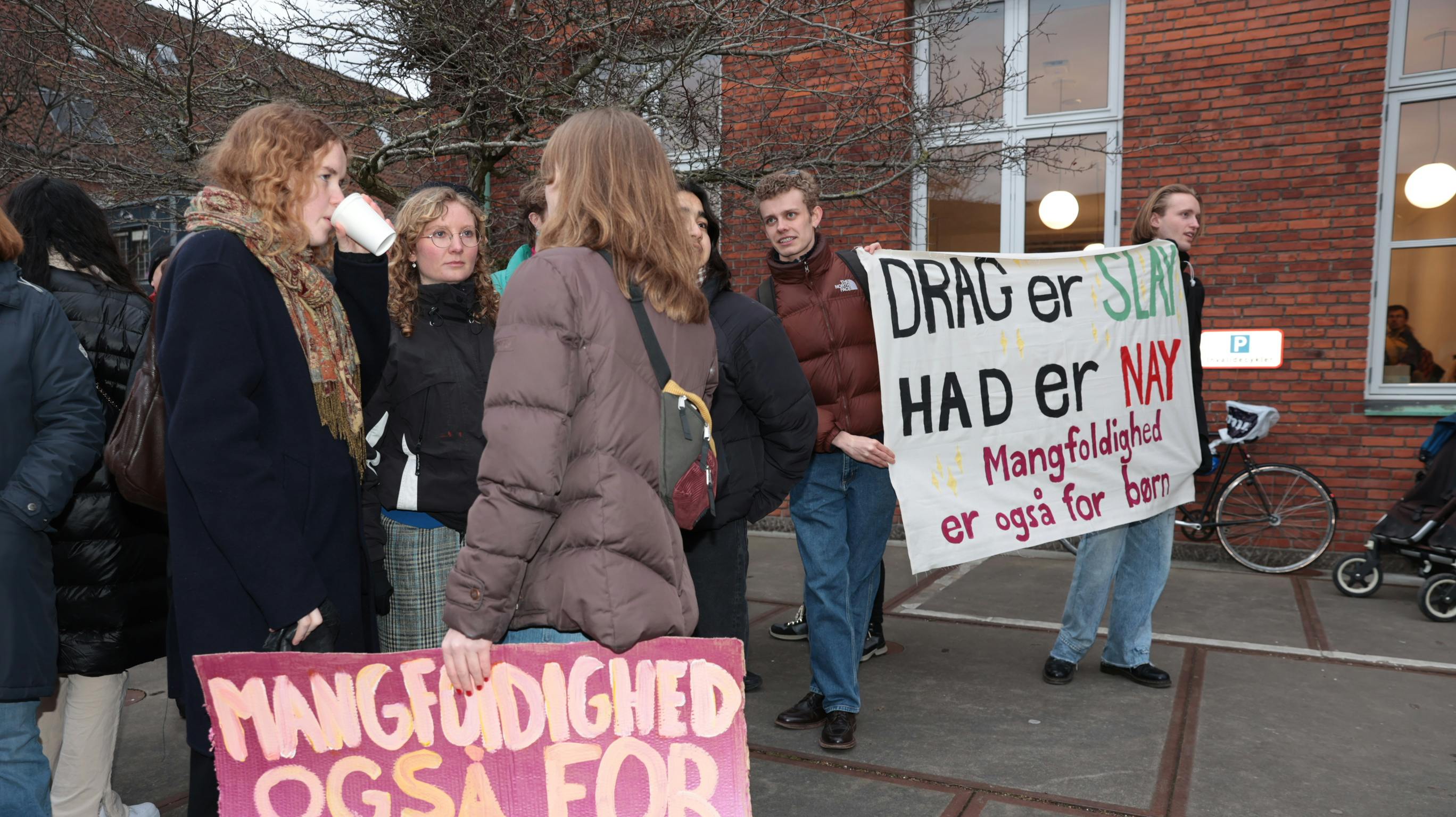 Dragshowet for børn på Frederiksberg Bibliotek har medført hele to demonstrationer. nbsp;