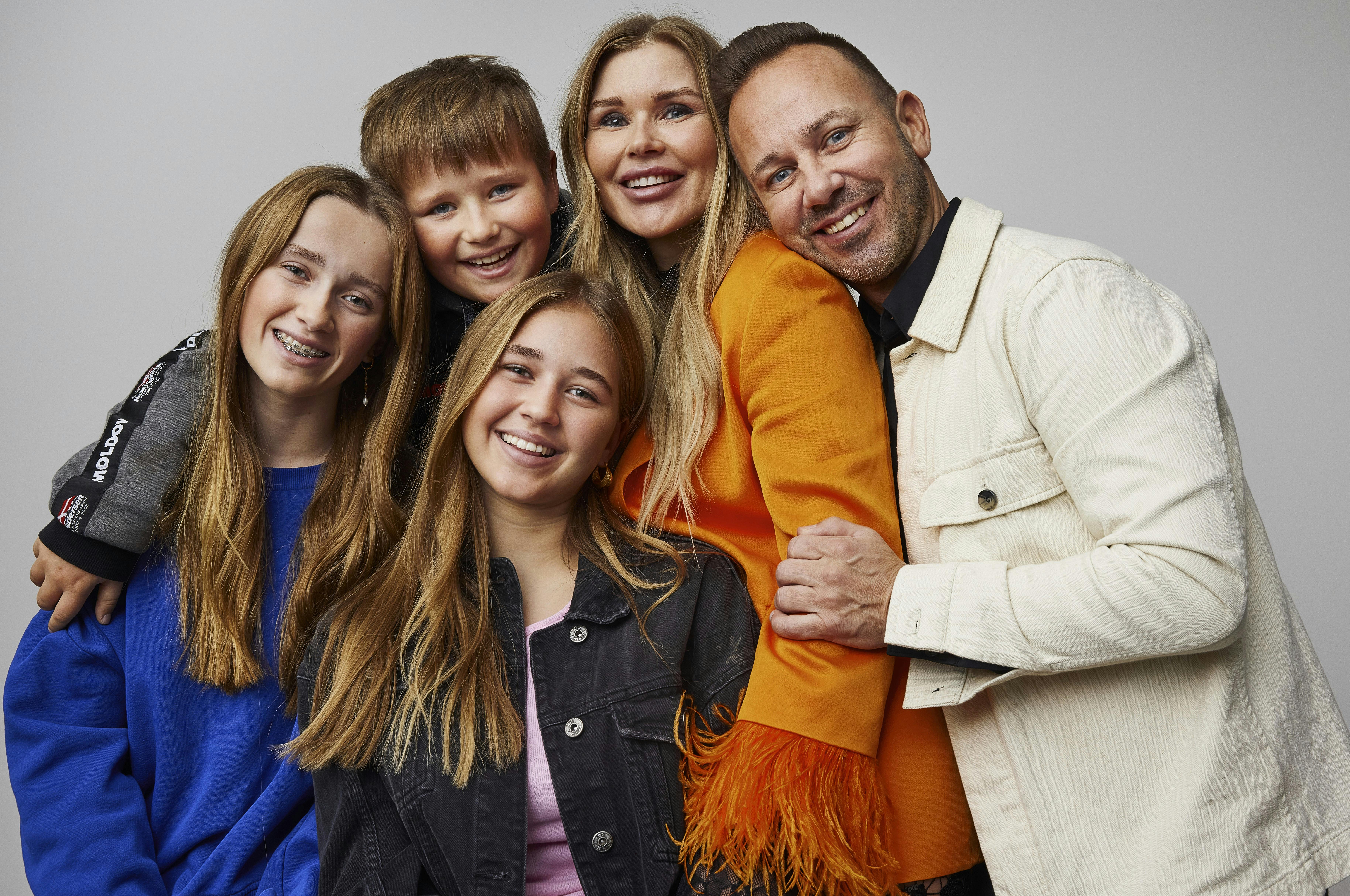 Nicki Pedersen og resten af familien er klar på endnu en sæson af "Team Pedersen".&nbsp;
