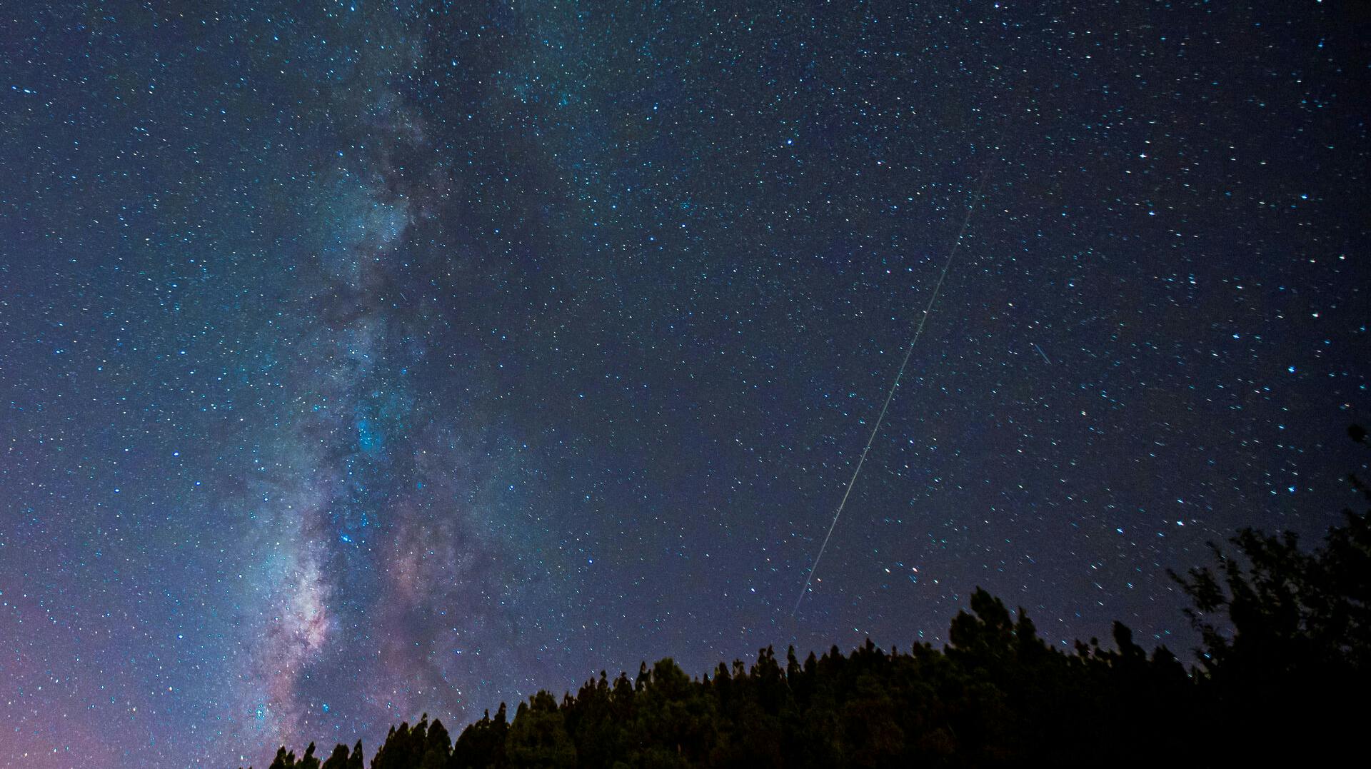 En kraftig ildkugle over Jylland antyder, at der kan være faldet meteoritter ned.