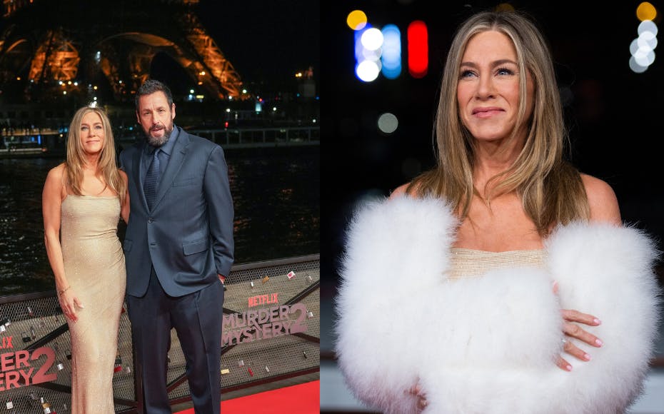 Jennifer Aniston og Adam Sandler ankom sammen med resten af castet i båd til premieren
