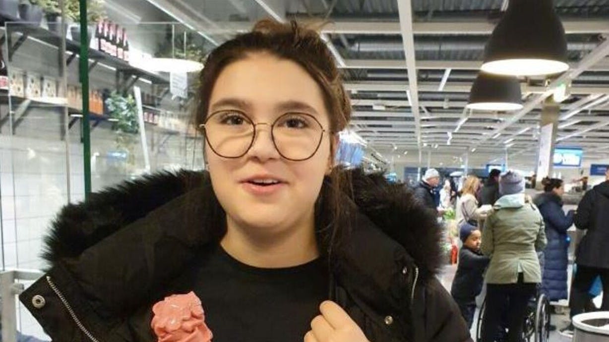 Familien deler nu et billede af den 16-årige pige som har været forsvundet siden i lørdags, og som politiet formoder er blevet kidnappet.