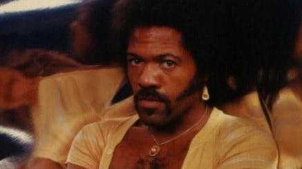 Dødsårsagen er stadig ukendt.