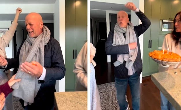 Bruce Willis synger også selv med på fødselsdagssangen i den nye video.