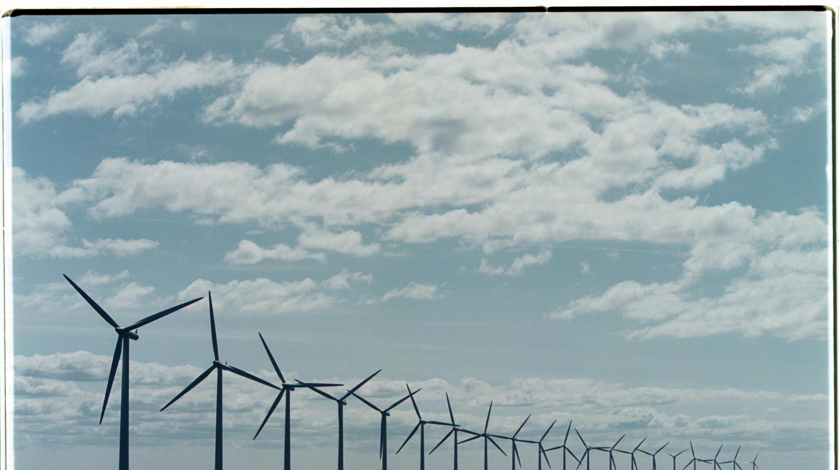 Der er medvind hos energiselskaberne, hvor der er oparbejdet bonusser på trecifrede millionbeløb.