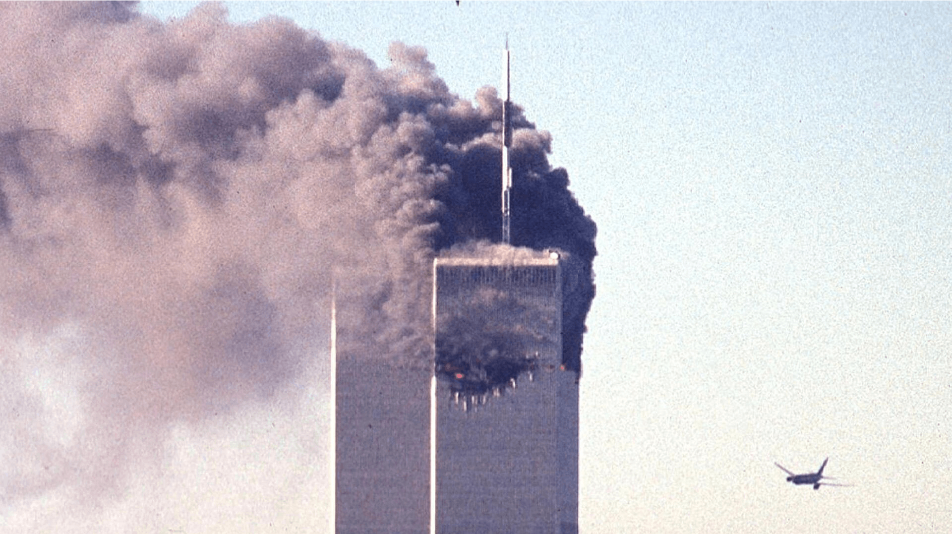 11. september 2001. United Airline Flight 175 er ved at flyve ind i det sydlige tårn ved World Trade Center i New York.