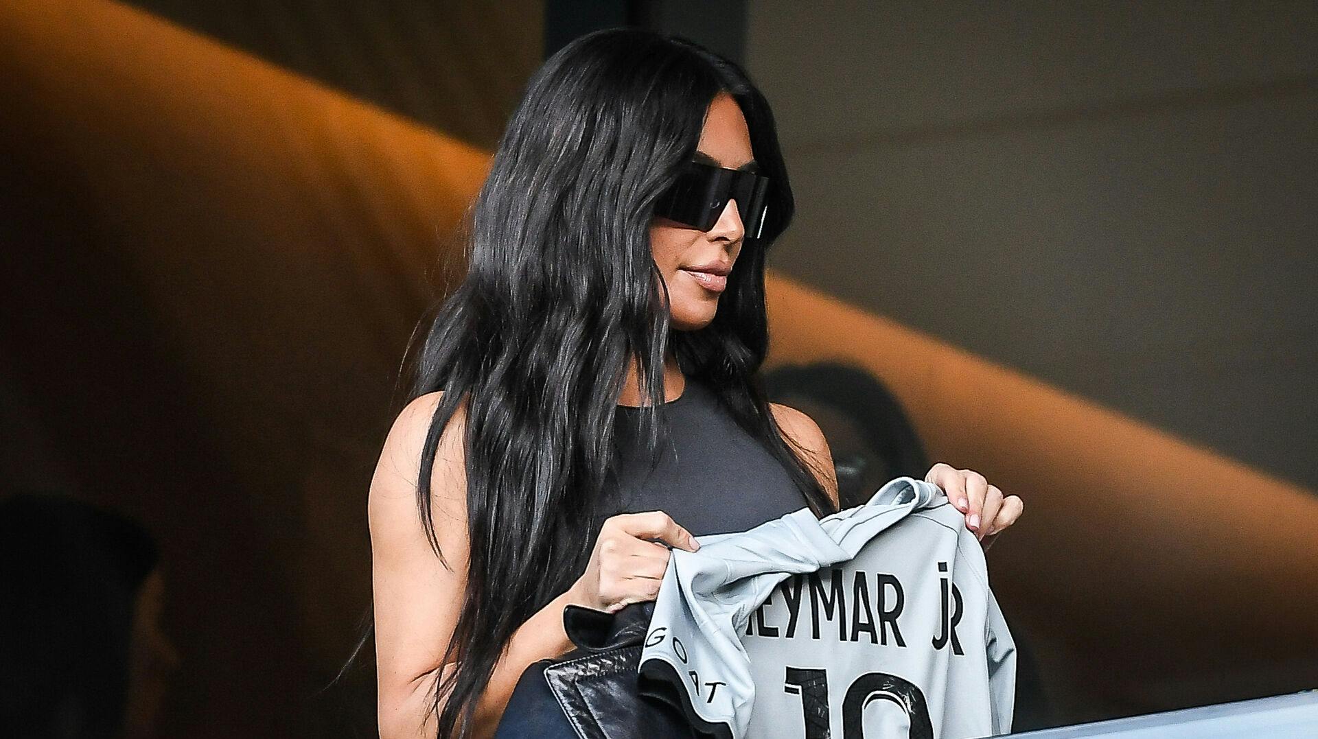 Kim Kardashian var til to fodboldkampe på fire dage i London og Paris.