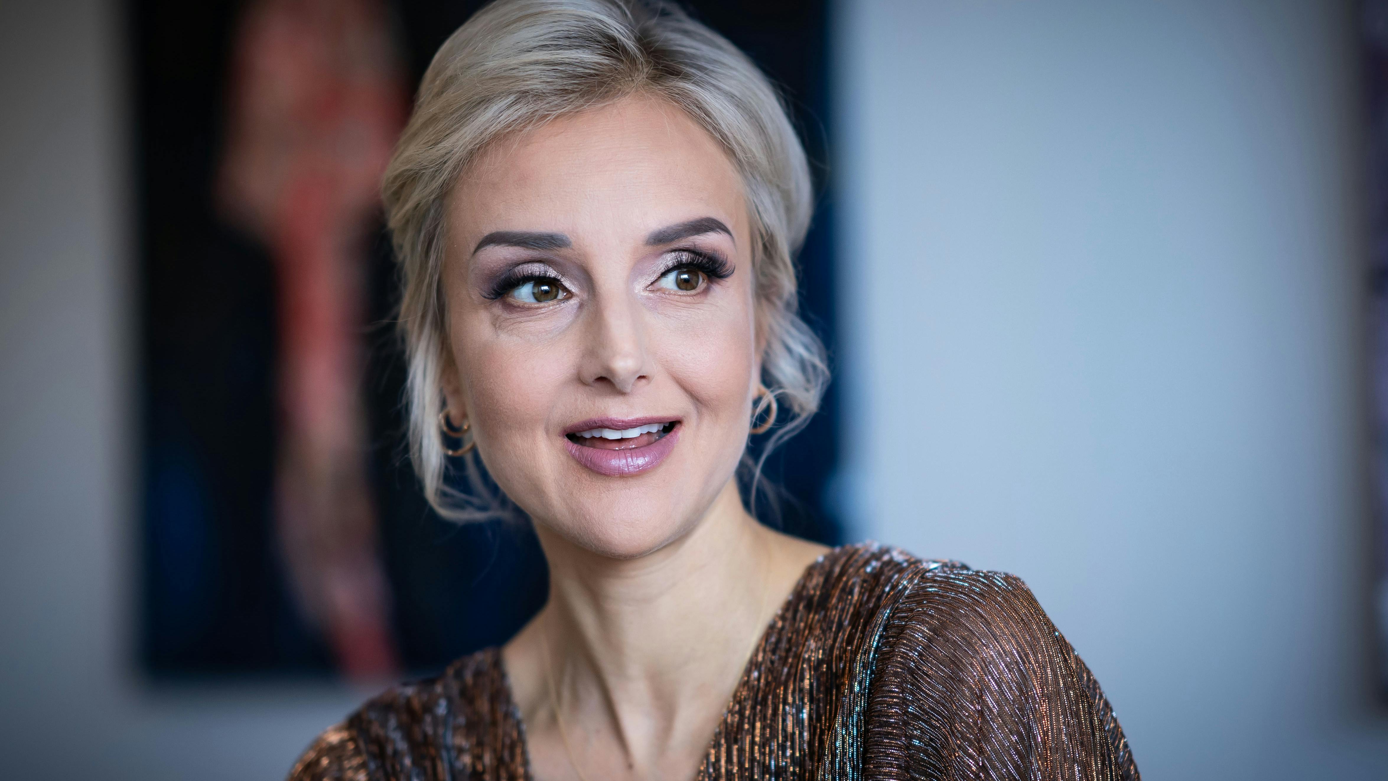 Mai Manniche udgiver sin kommende bog hos familiens eget forlag LIVA.