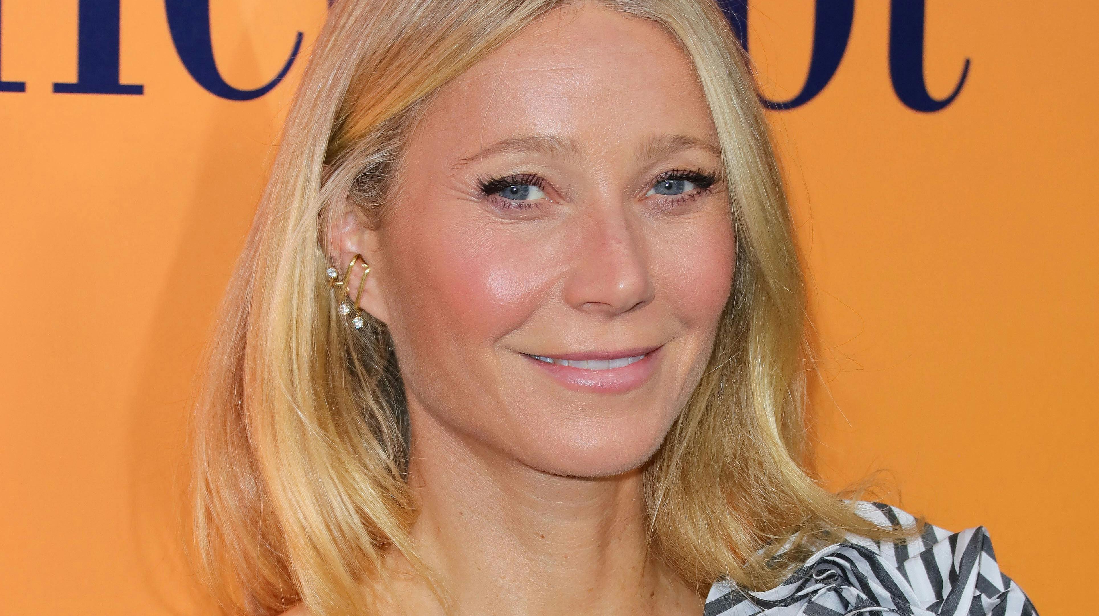 Gwyneth Paltrow er i dag i Utah for at deltage i en retssag. Angiveligt er hun i 2016 kørt direkte ind i en mand på en skiløjpe, hvor efter hun er flygtet fra stedet, selv om han kom slemt til skade.