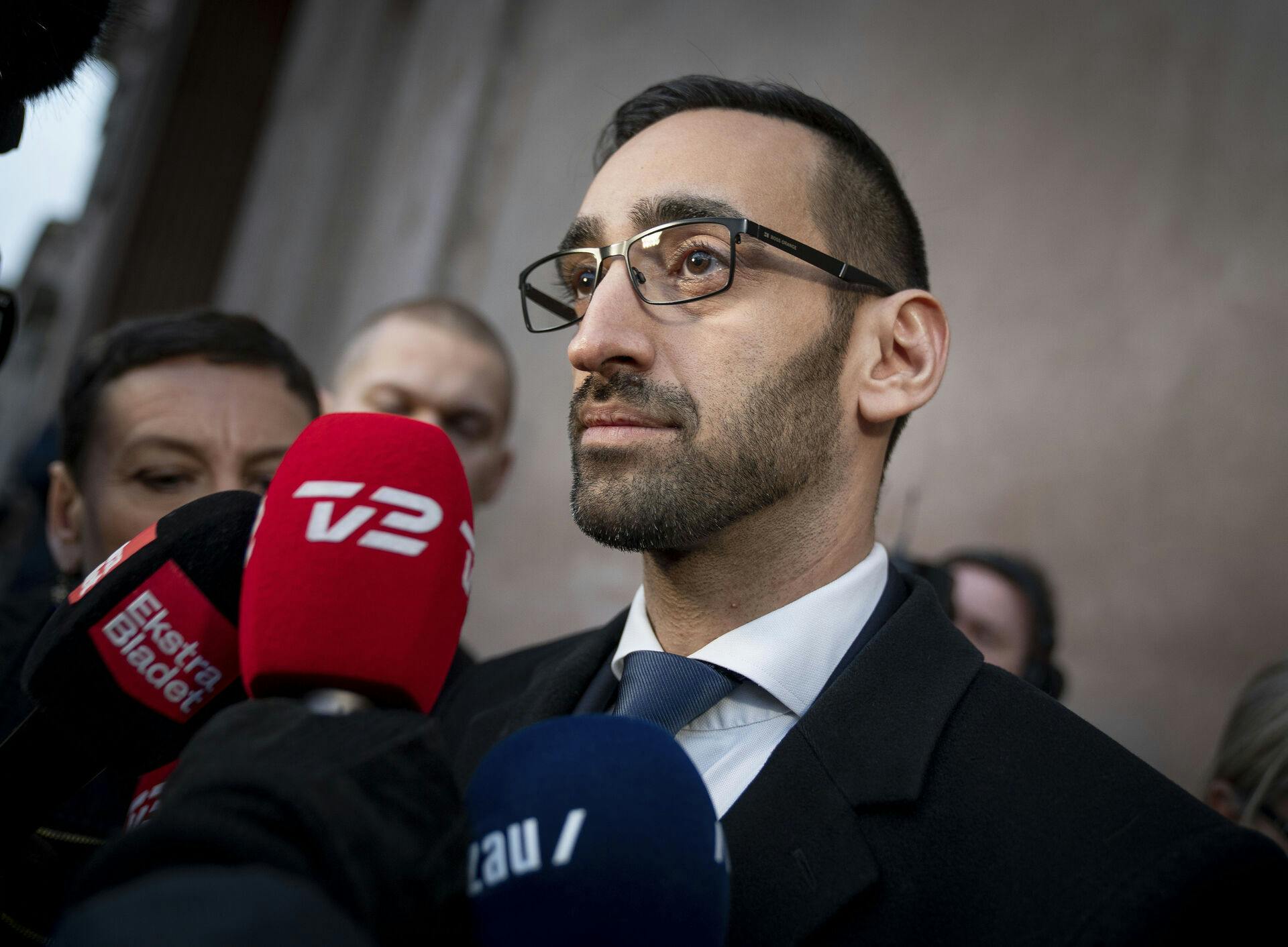 Forsvarsadvokat Nima Nabipour var ved dagens retsmøde i topform - han holdt en 10 minutter lang enetale om, hvorfor hans klients forklaring til politiet skulle henkastes - hvilket han lykkedes med.

