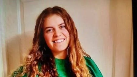 Den 37-årige mand, som sidder varetægtsfængslet for drabet på Mia Skadhauge Stevn, er onsdag officielt blevet tiltalt i sagen.