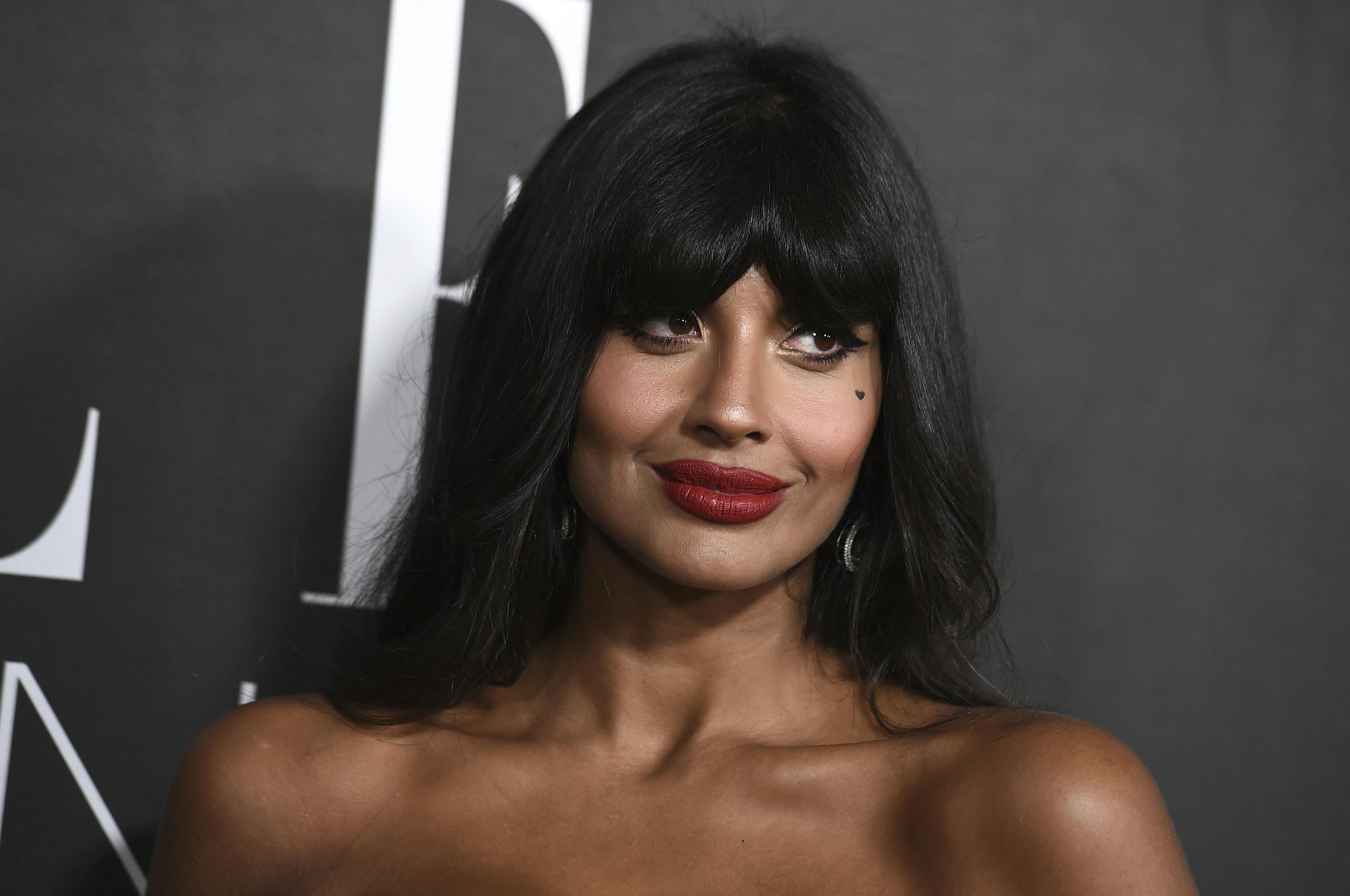 Jameela Jamil fortæller detaljer om det, der skulle have været hendes første engangsknald nogensinde.