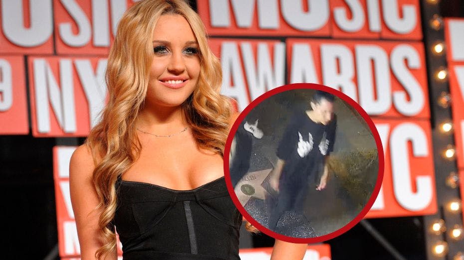 Overvågningskameraer fangede Amanda Bynes på Hollywood Boulevard den 17. marts. To dage før hun blev fundet nøgen. 