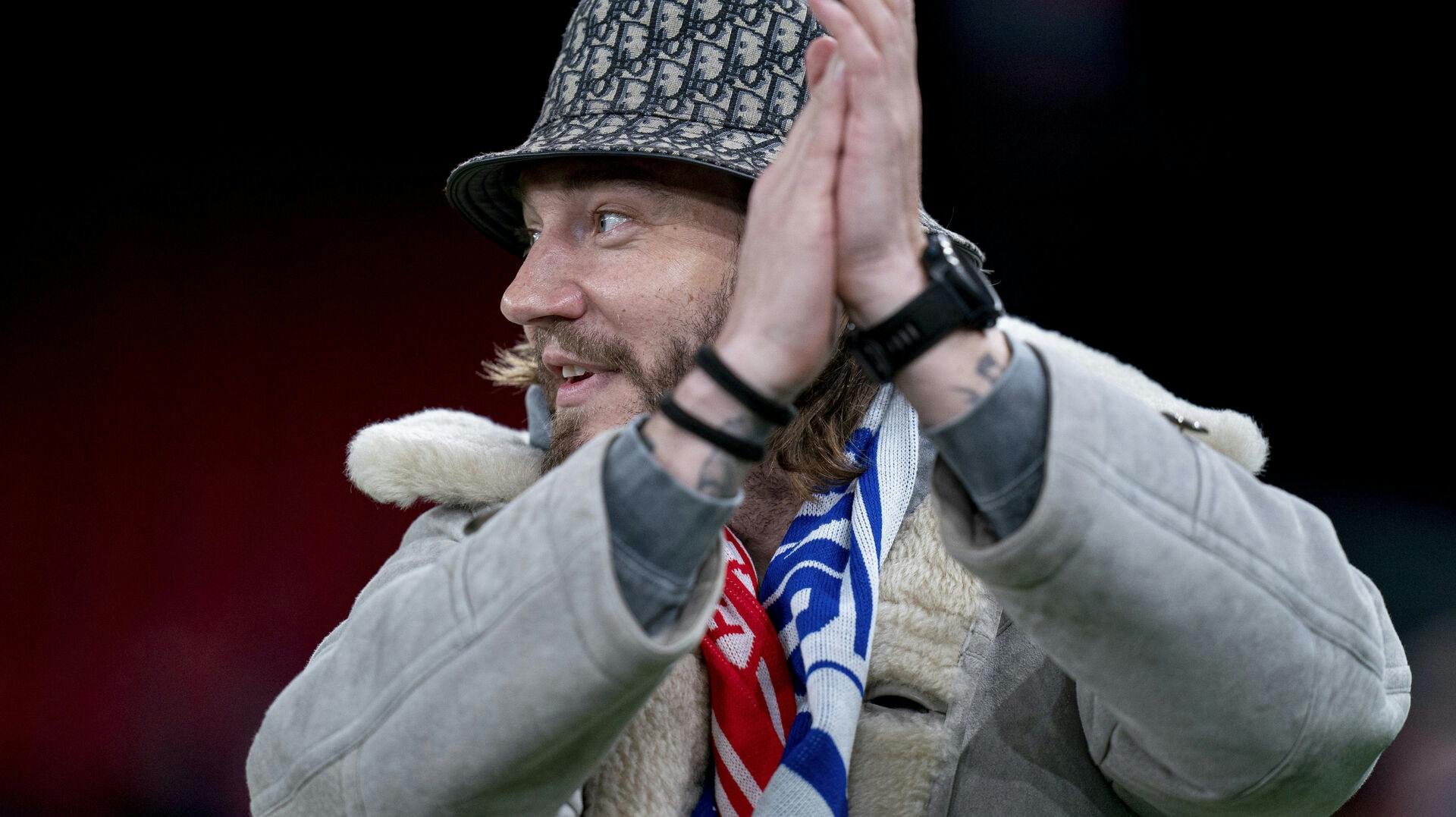 Nicklas Bendtner blev hyldet før EM kvalifikationskamp mellem Danmark - Finland i Parken