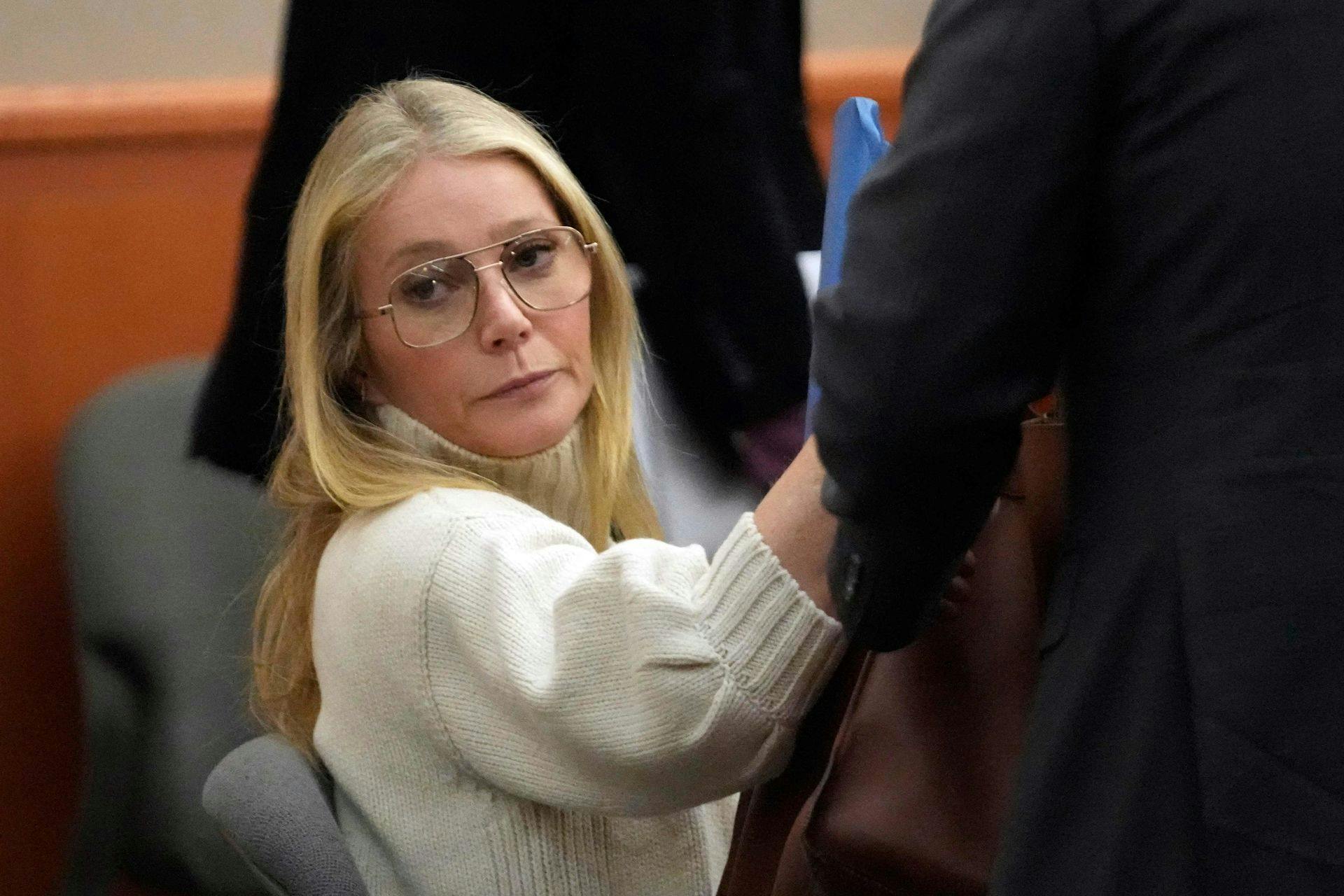 Gwyneth Paltrow i retten. 