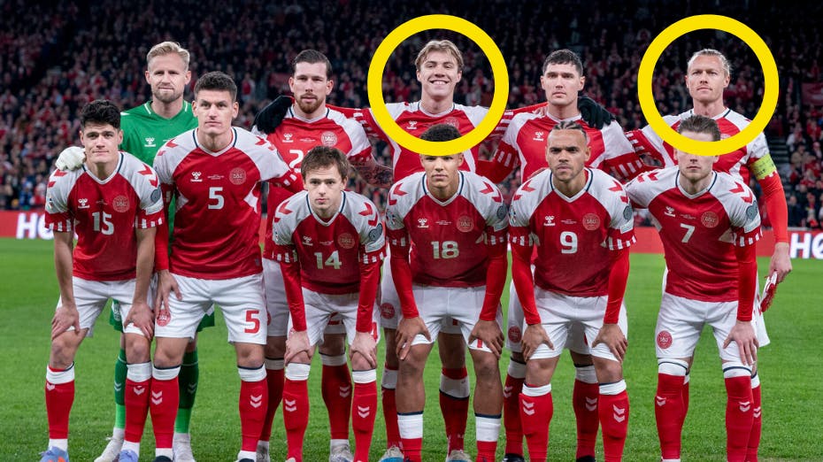 Simon Kjær driller hattrickhelten Rasmus Højlund efter pressemødet forud for søndagens kamp.