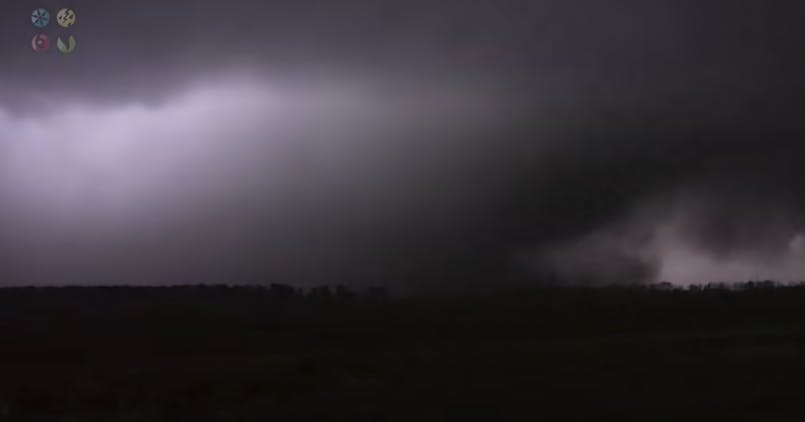 Tornadojægere fangede og filmede den tornado, der fredag hærgede den amerikanske delstat Mississippi.&nbsp;