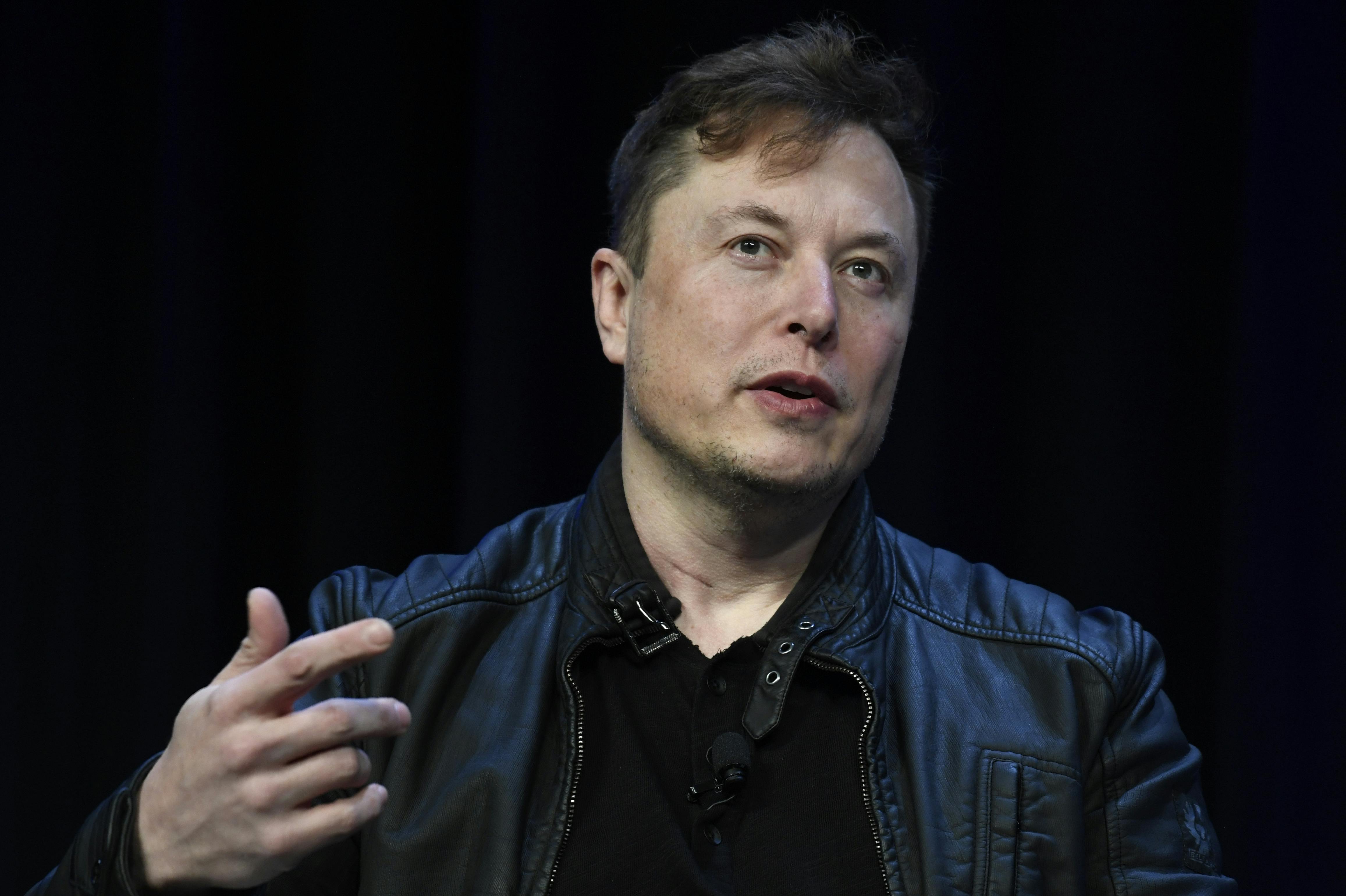 Det har bestemt ikke været nemme tider for Twitters medarbejdere, siden Musk satte sig i direktørstolen. Man vurderer at omkring 75 procent af de ansatte enten er blevet fyret eller gået selv. 