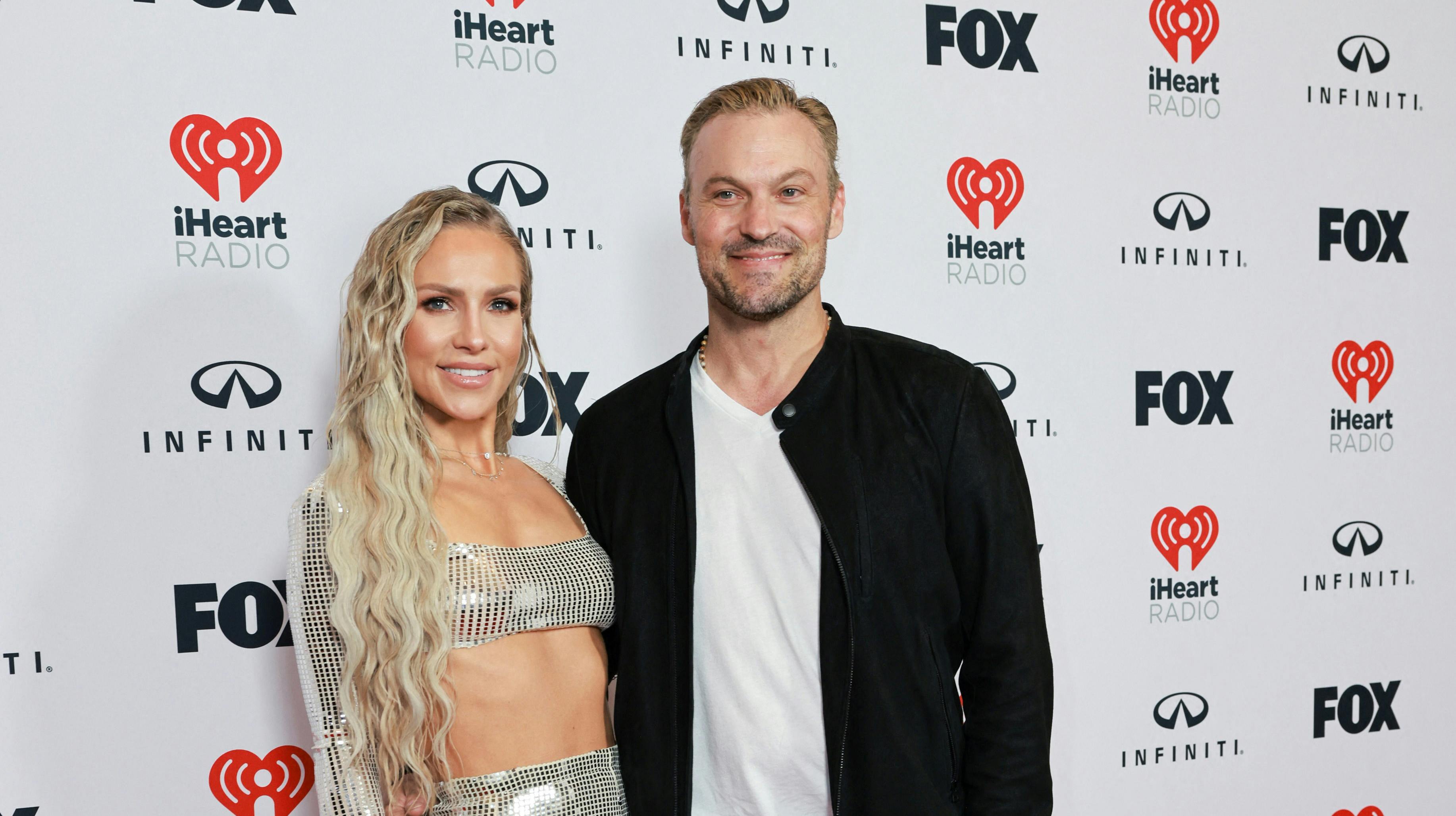 Brian Austin Green danner par med australske Sharna Burgess, der er professionel danser og har medvirket i den amerikanske udgave af "Vild med dans". 